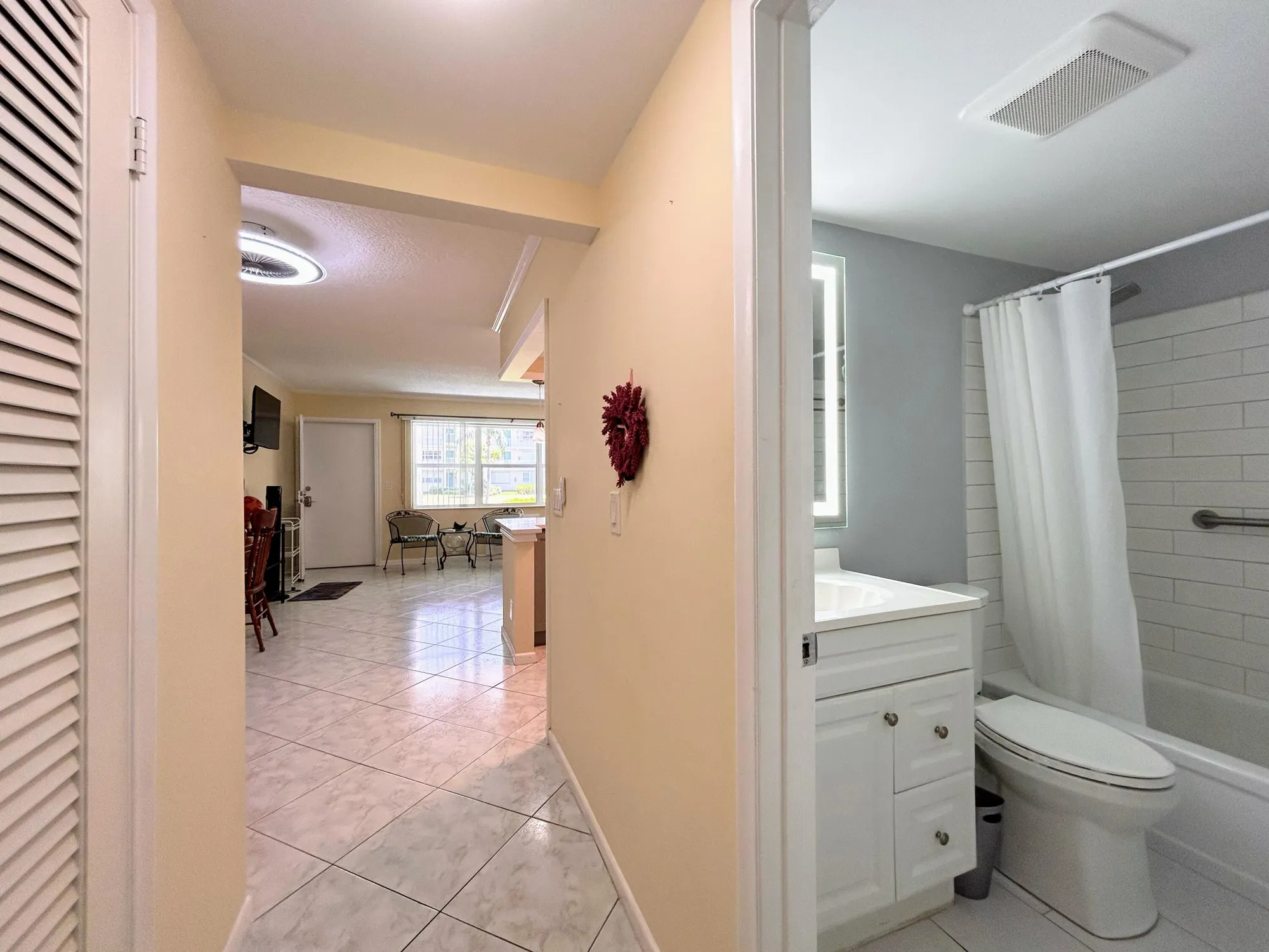 Property Slideshow image 15 of 41 | 350 horizons e unit e 106, Boynton Beach, FL, 33435