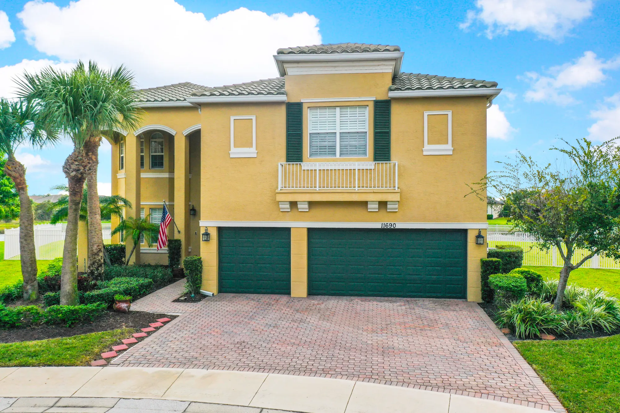 Property Slideshow image 13 of 55 | 11690 sw rockville ct, Port Saint Lucie, FL, 34987