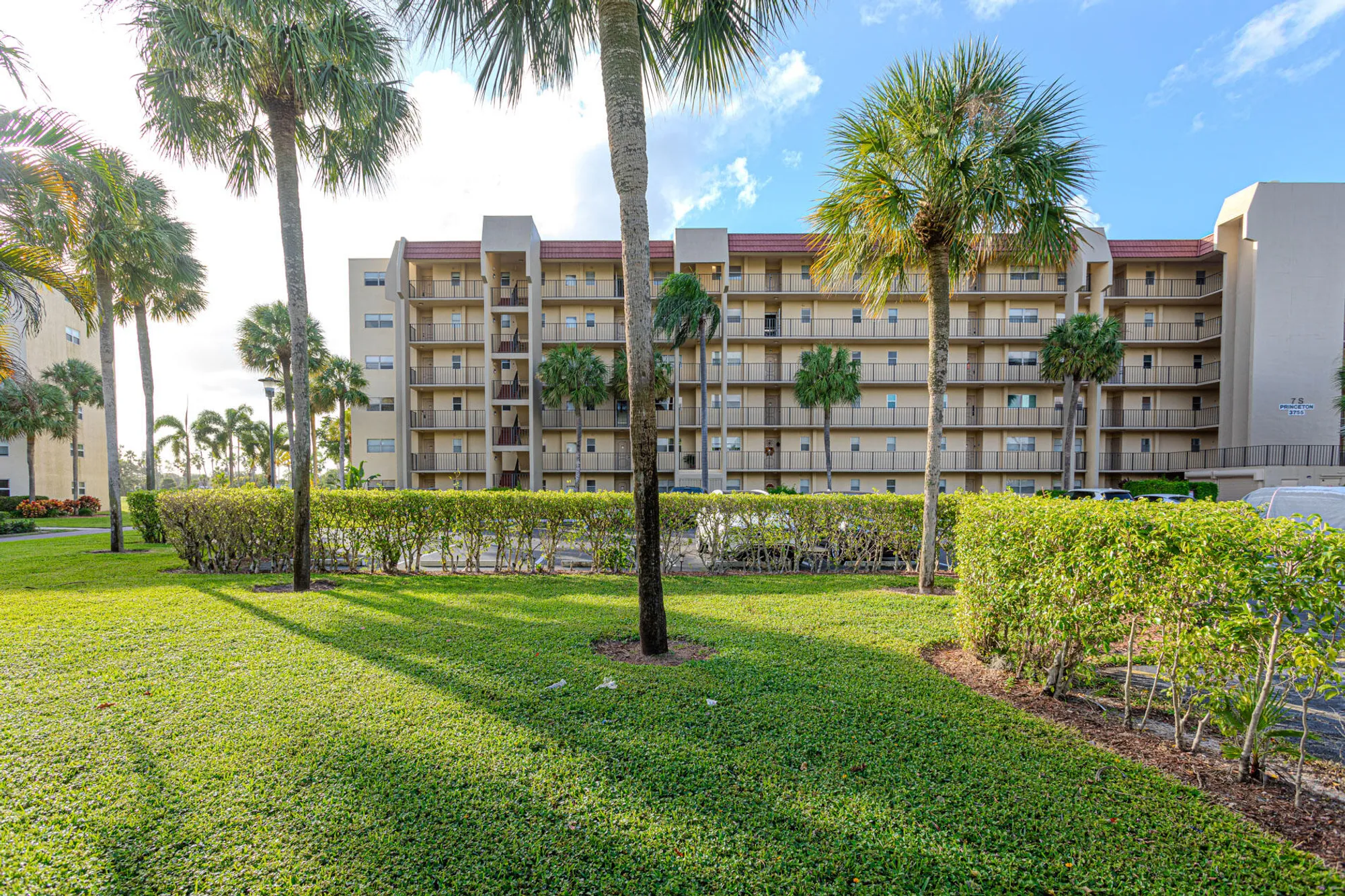 Property Slideshow image 21 of 41 | 3755 via poinciana apt 101, Lake Worth, FL, 33467