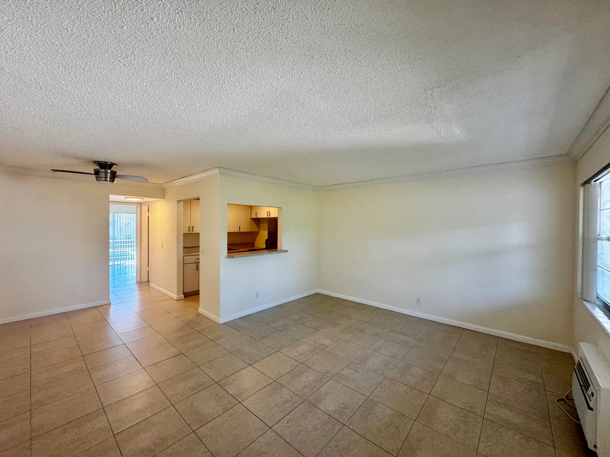 Property Slideshow image 4 of 19 | 206 dorchester i, West Palm Beach, FL, 33417