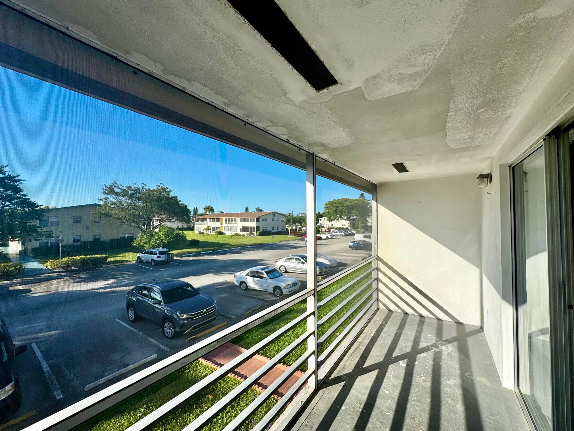 Property Slideshow image 14 of 19 | 206 dorchester i, West Palm Beach, FL, 33417