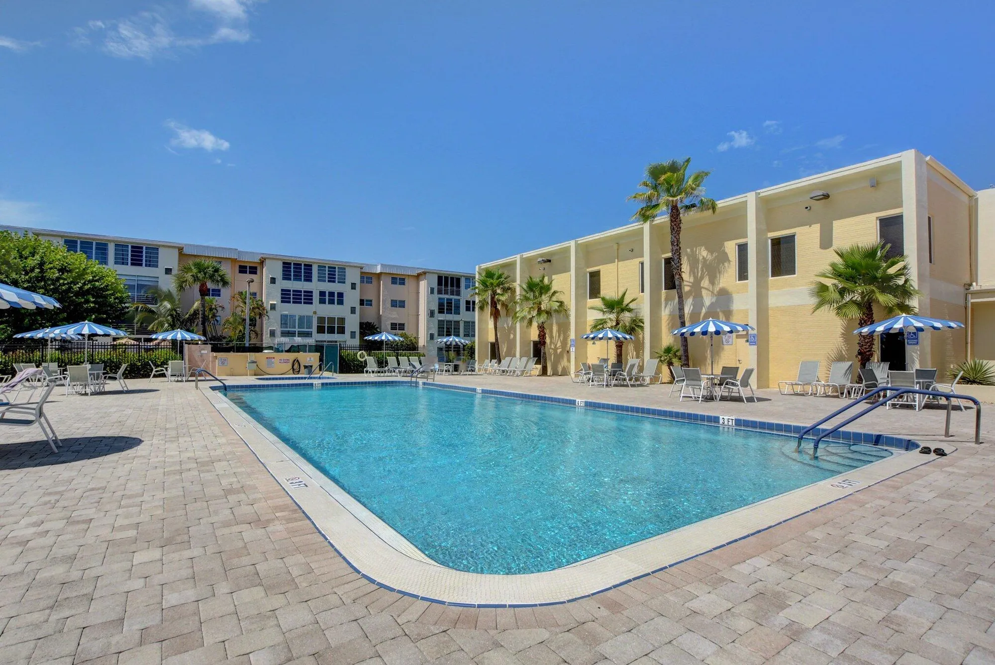 Property Slideshow image 41 of 46 | 2300 ne 1st ln apt 307, Boynton Beach, FL, 33435