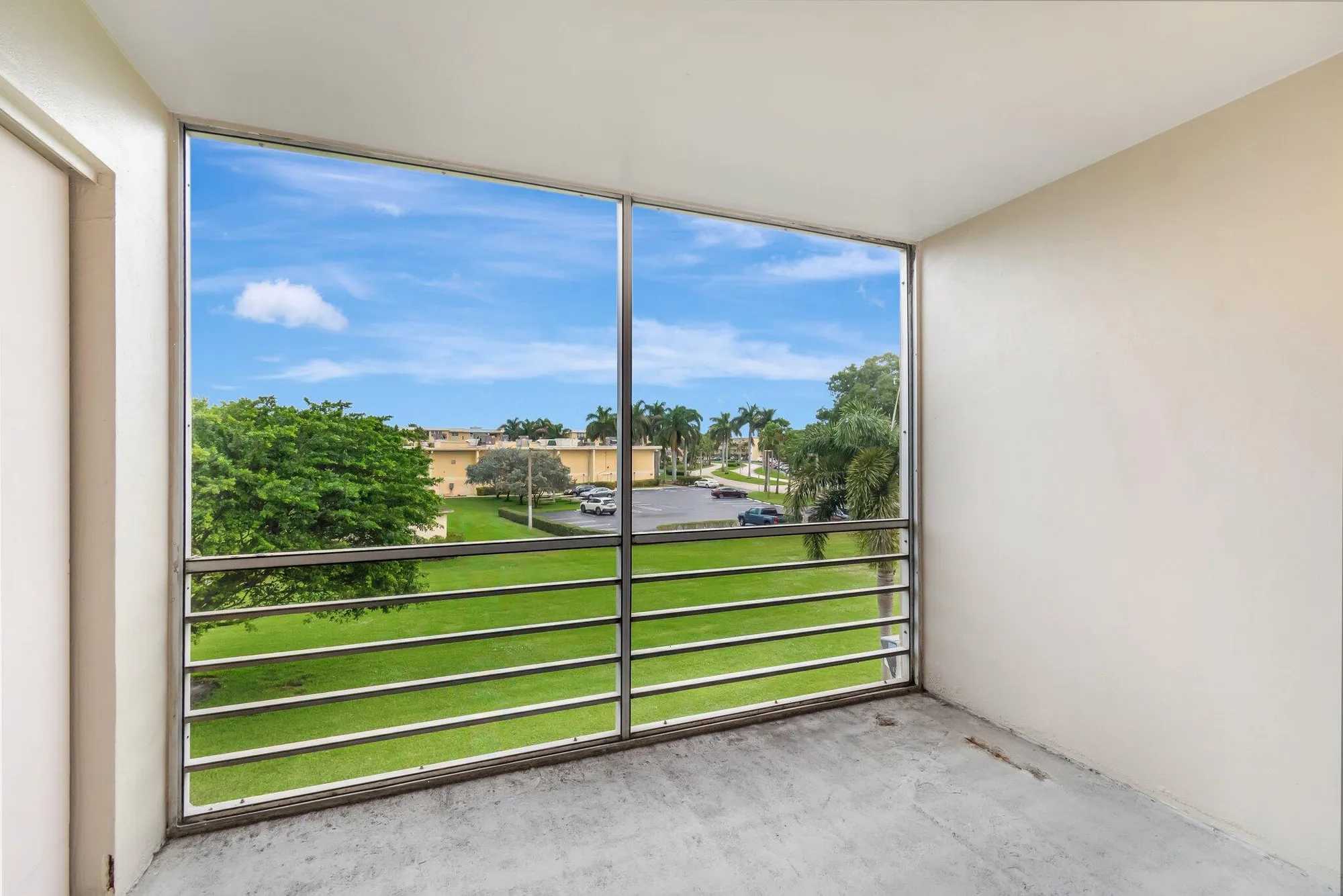 Property Slideshow image 26 of 46 | 2300 ne 1st ln apt 307, Boynton Beach, FL, 33435