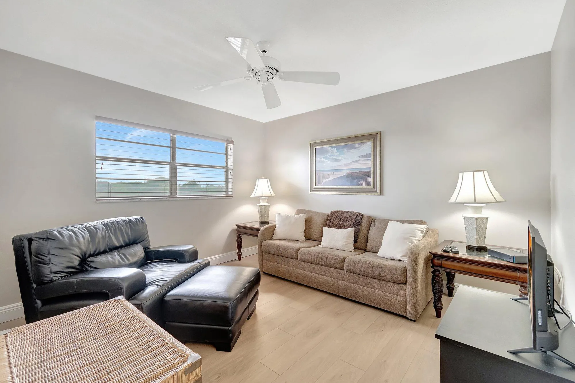 Property Slideshow image 9 of 46 | 2300 ne 1st ln apt 307, Boynton Beach, FL, 33435