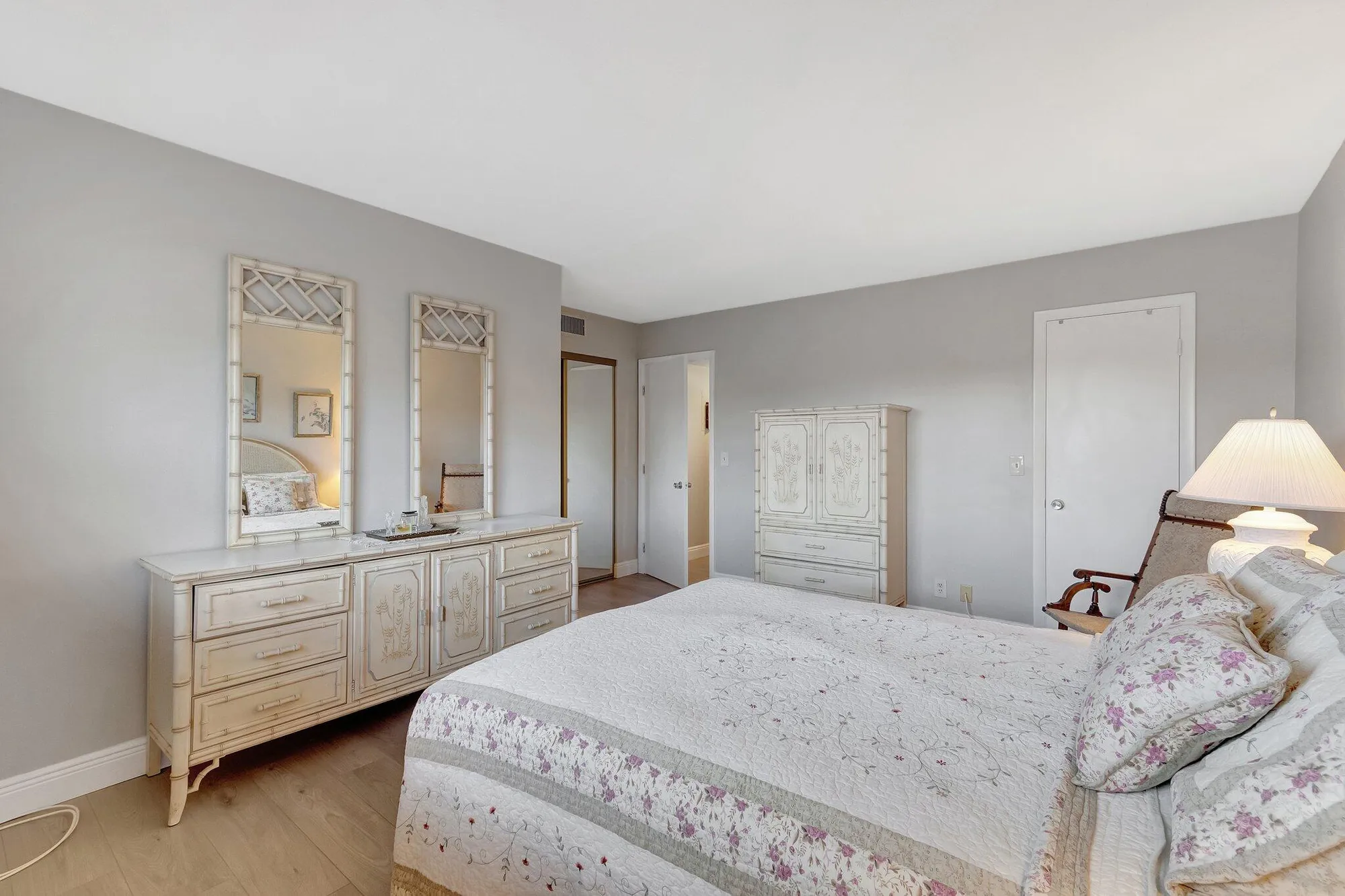 Property Slideshow image 4 of 46 | 2300 ne 1st ln apt 307, Boynton Beach, FL, 33435