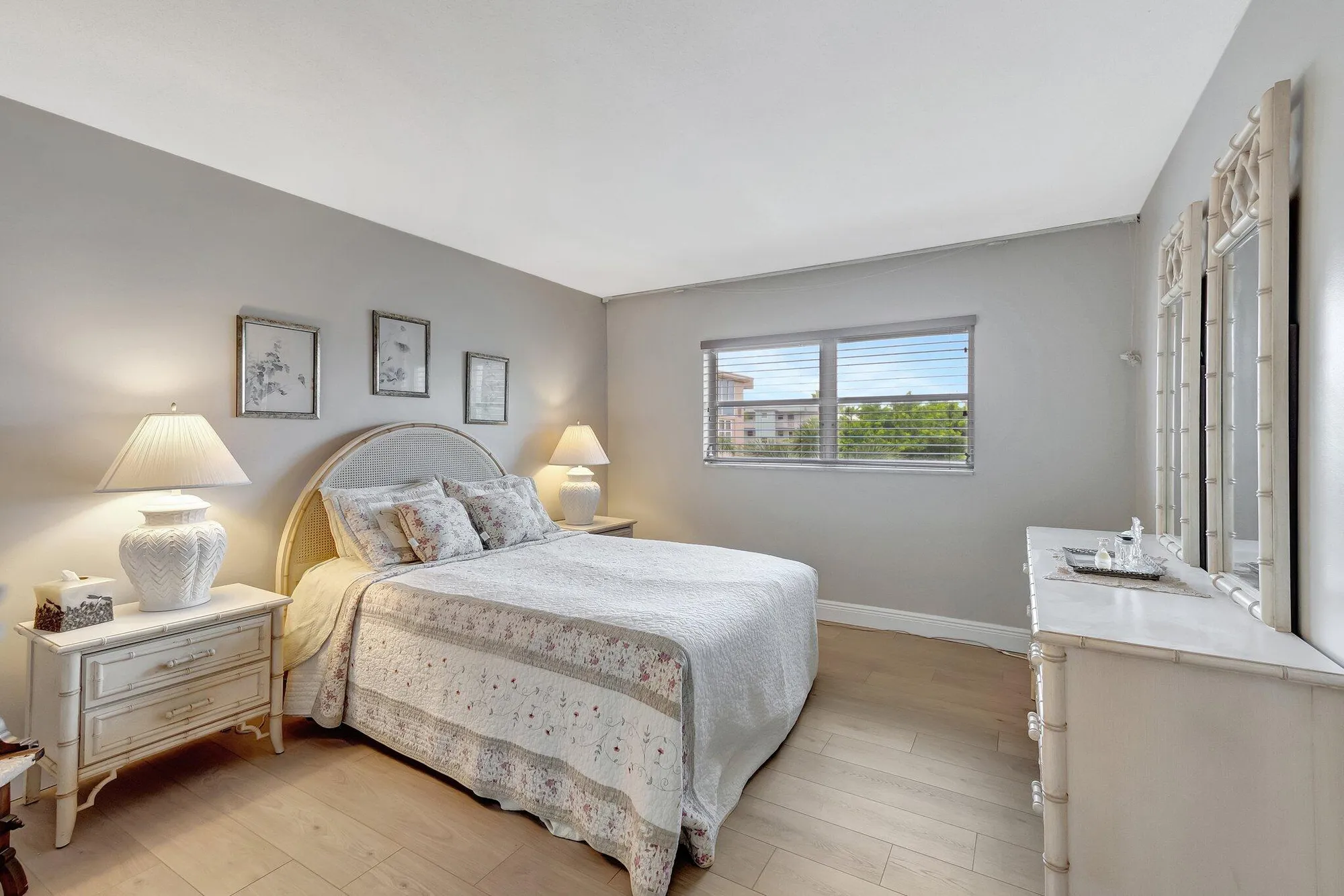 Property Slideshow image 6 of 46 | 2300 ne 1st ln apt 307, Boynton Beach, FL, 33435