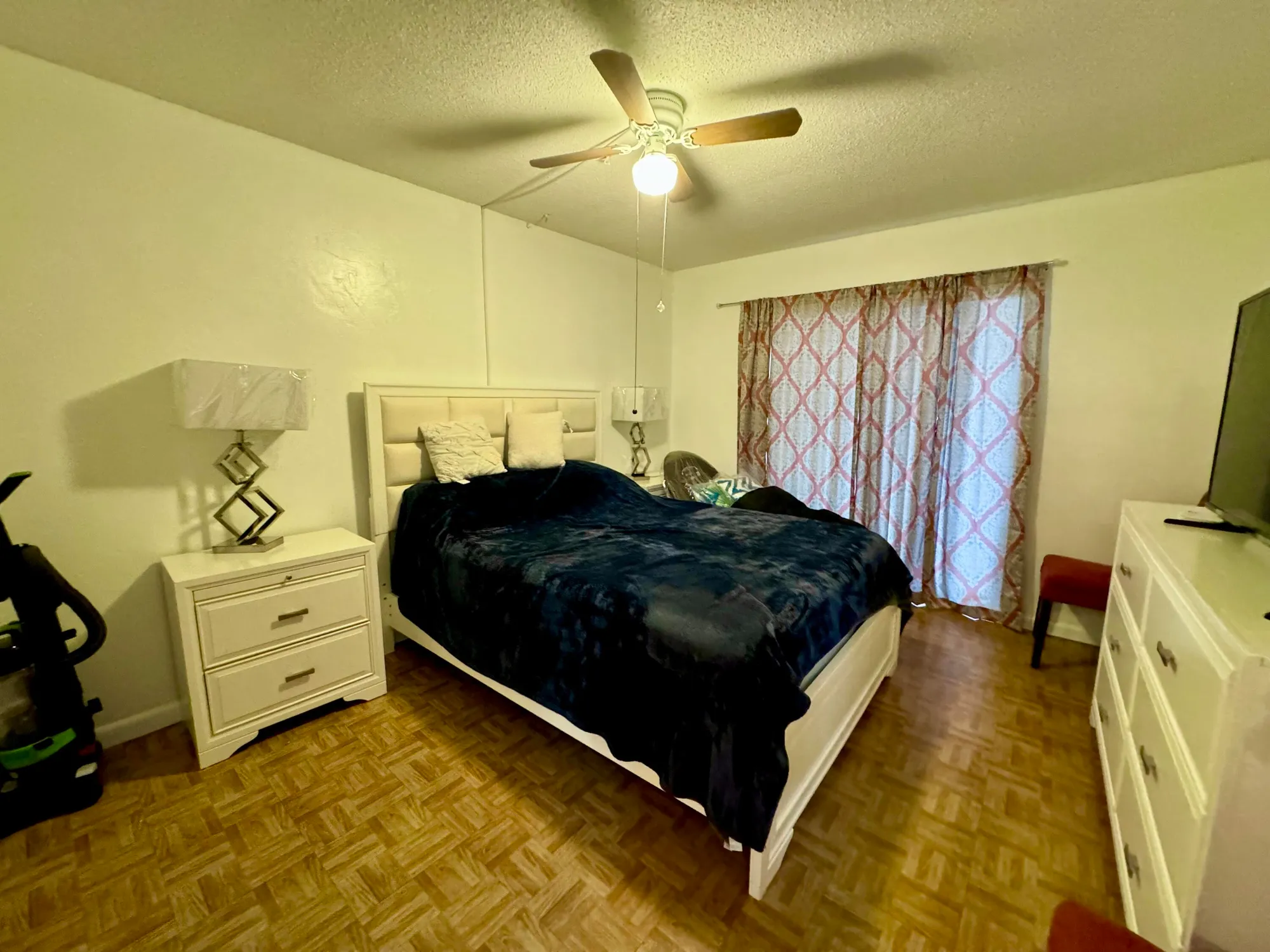 Property Slideshow image 11 of 15 | 2581 garden dr 309, Lake Worth, FL, 33461