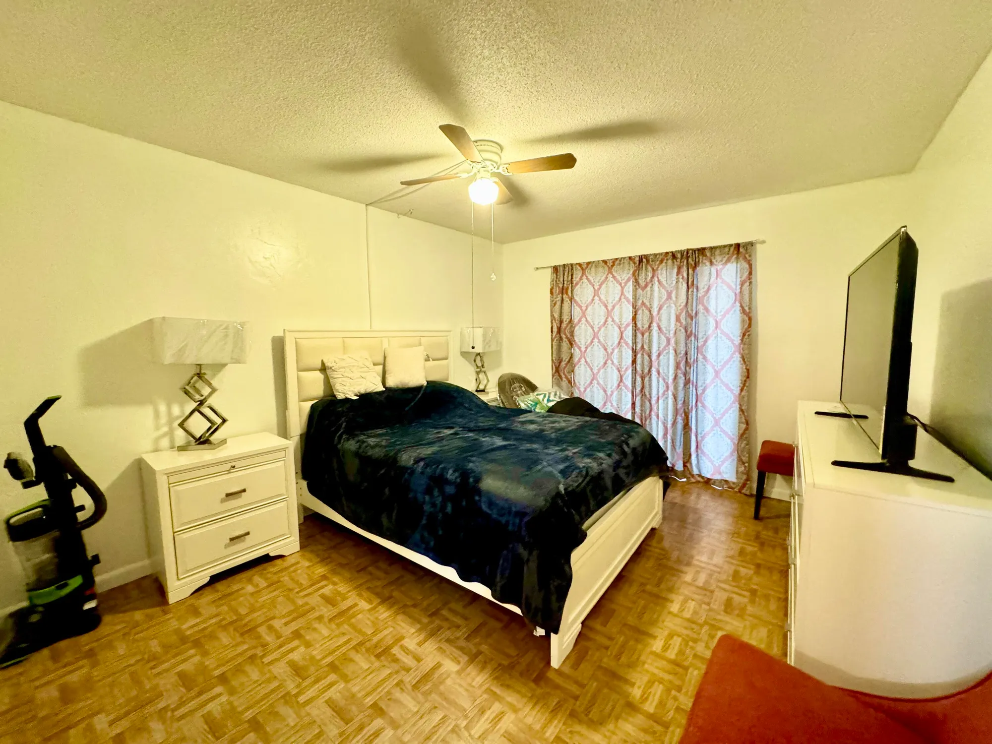 Property Slideshow image 10 of 15 | 2581 garden dr 309, Lake Worth, FL, 33461