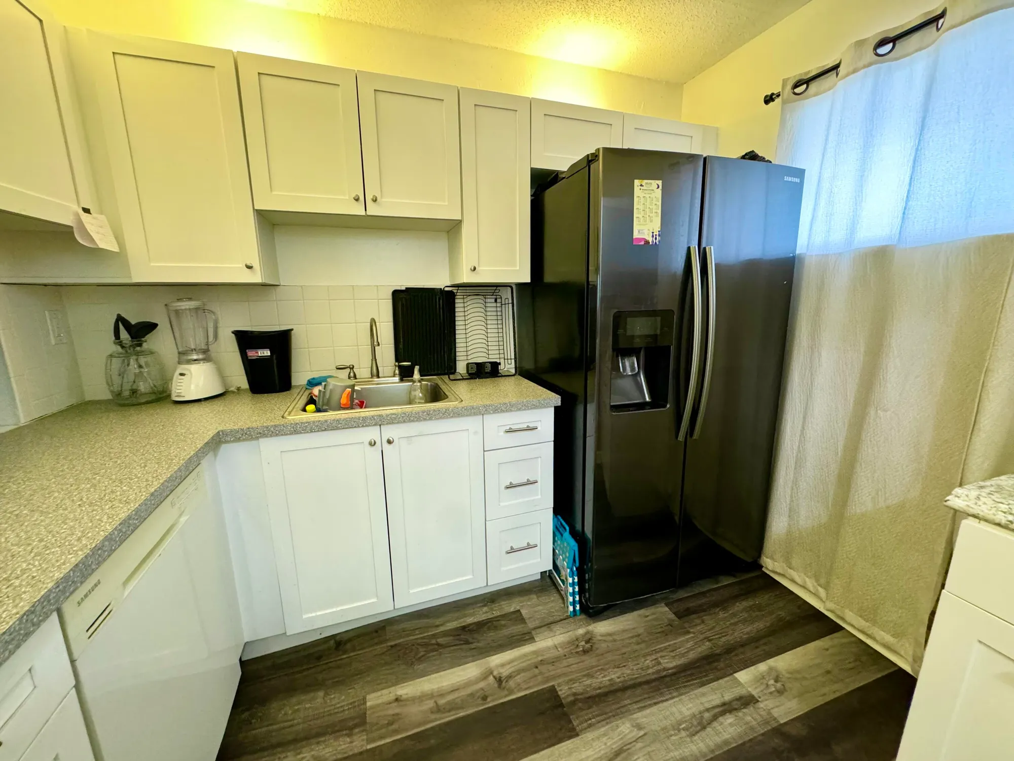 Property Slideshow image 5 of 15 | 2581 garden dr 309, Lake Worth, FL, 33461