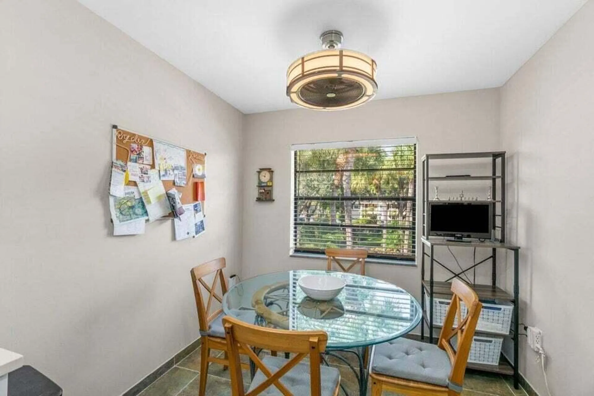 Property Slideshow image 6 of 43 | 25 stratford dr d, Boynton Beach, FL, 33436