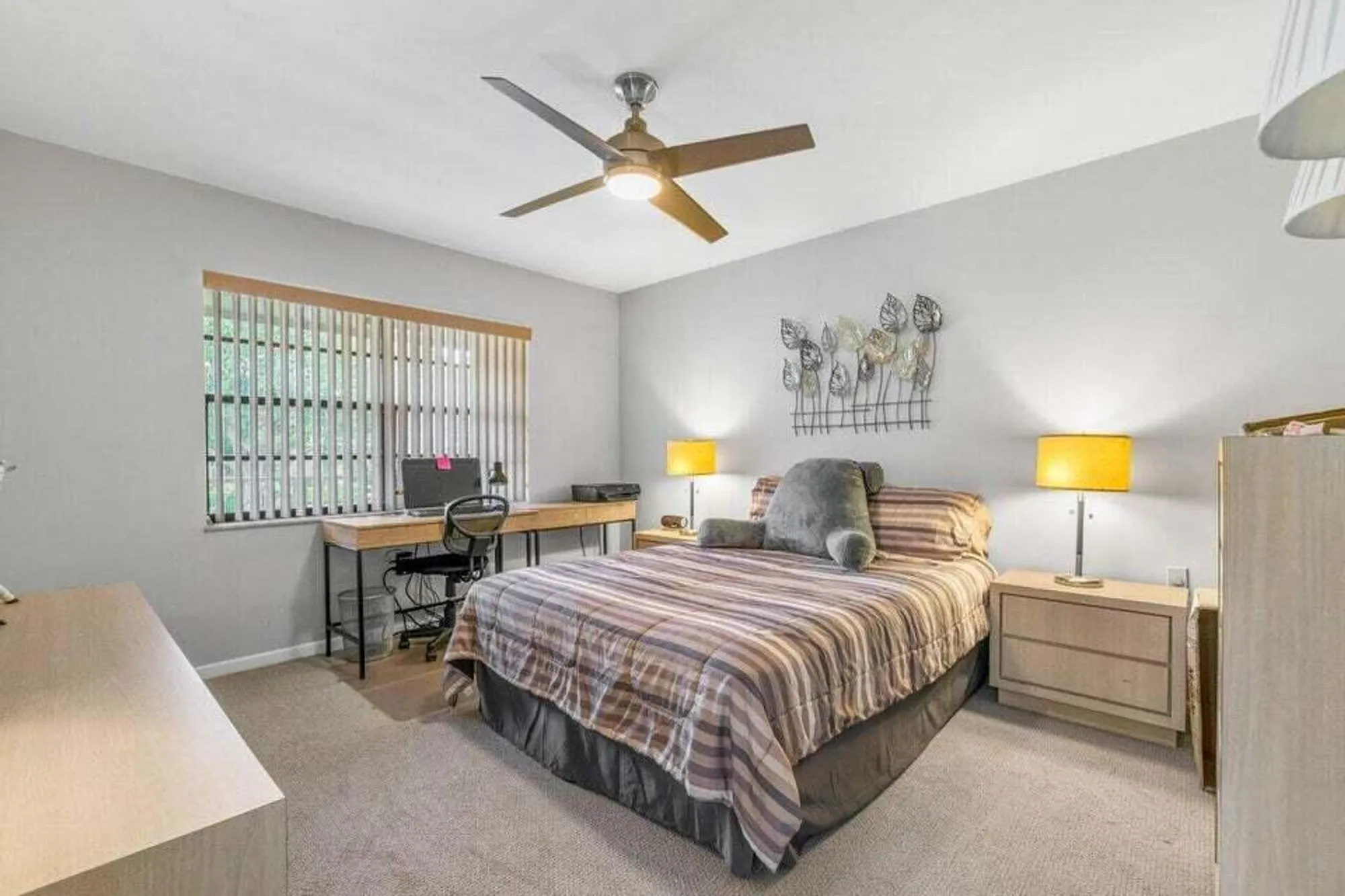 Property Slideshow image 18 of 43 | 25 stratford dr d, Boynton Beach, FL, 33436