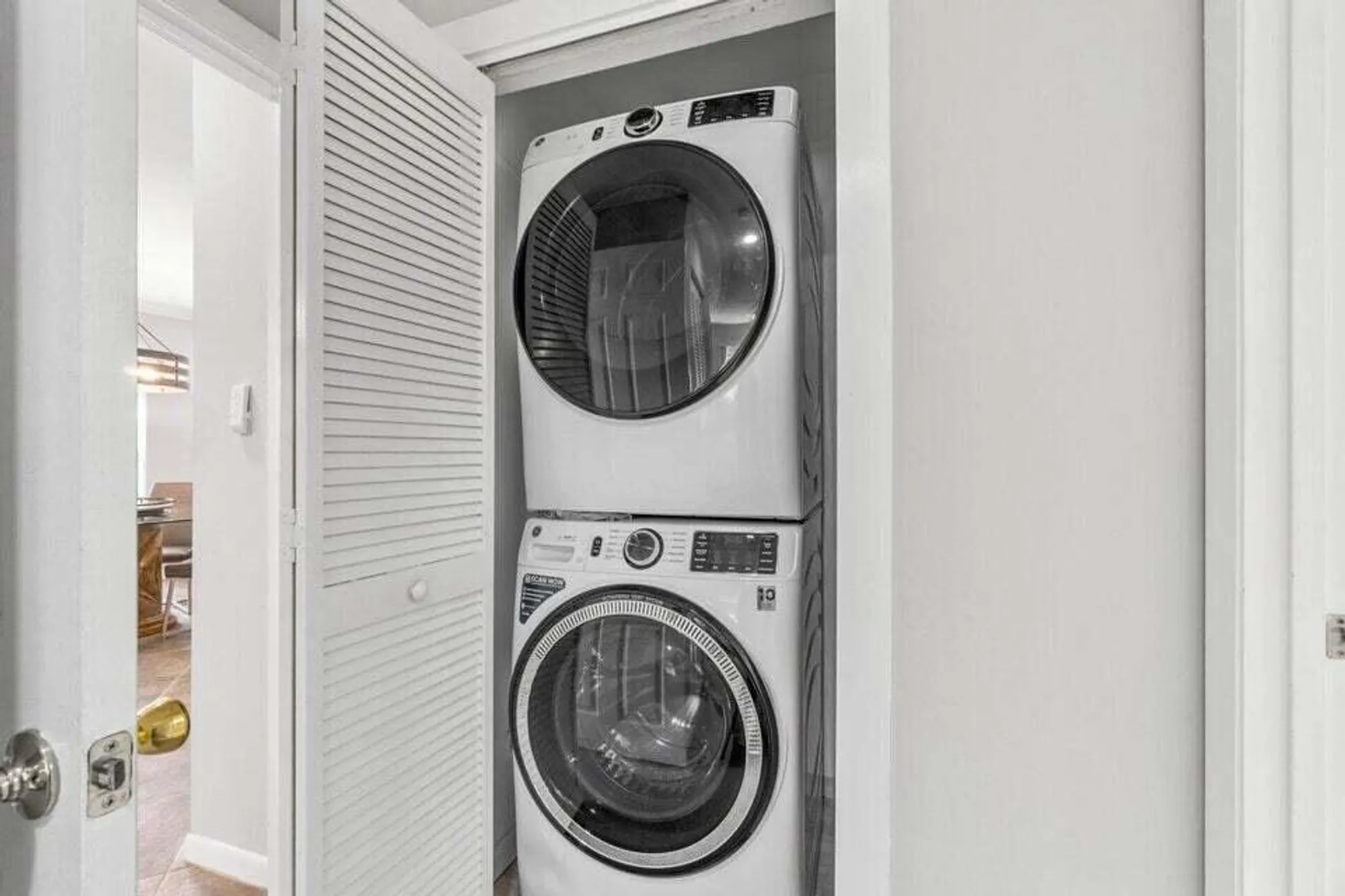 Property Slideshow image 20 of 43 | 25 stratford dr d, Boynton Beach, FL, 33436