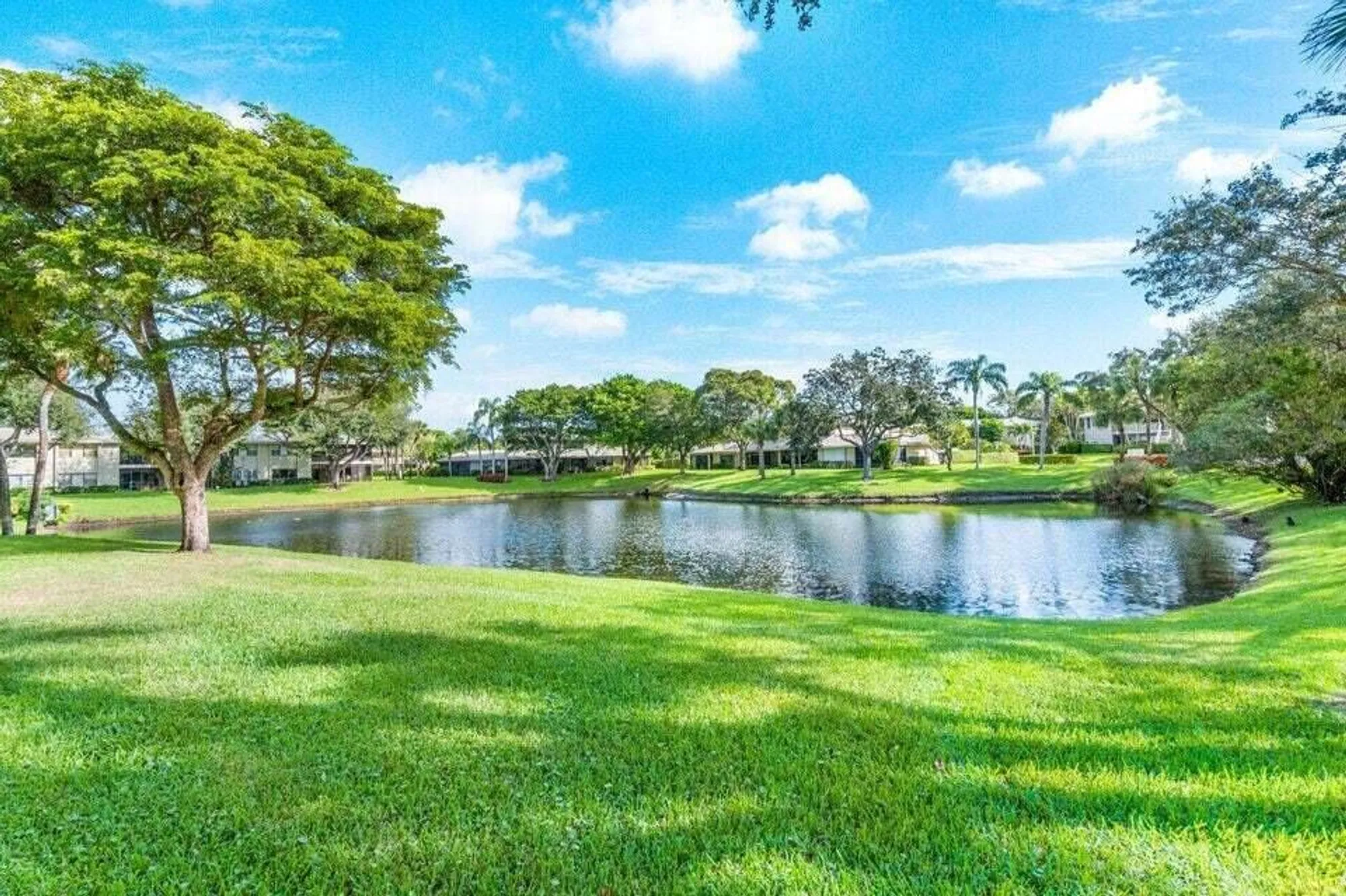 Property Slideshow image 25 of 43 | 25 stratford dr d, Boynton Beach, FL, 33436