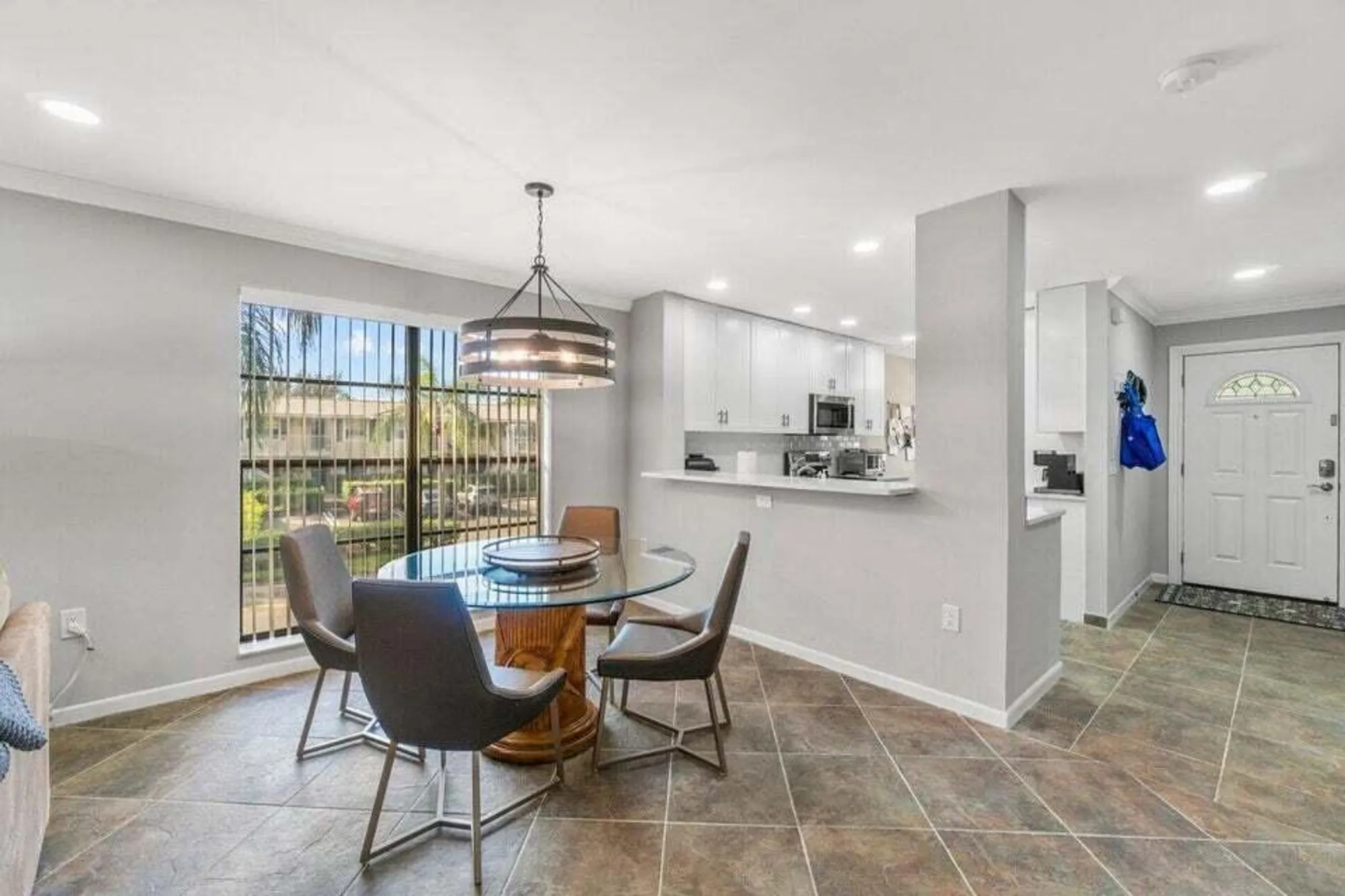 Property Slideshow image 8 of 43 | 25 stratford dr d, Boynton Beach, FL, 33436