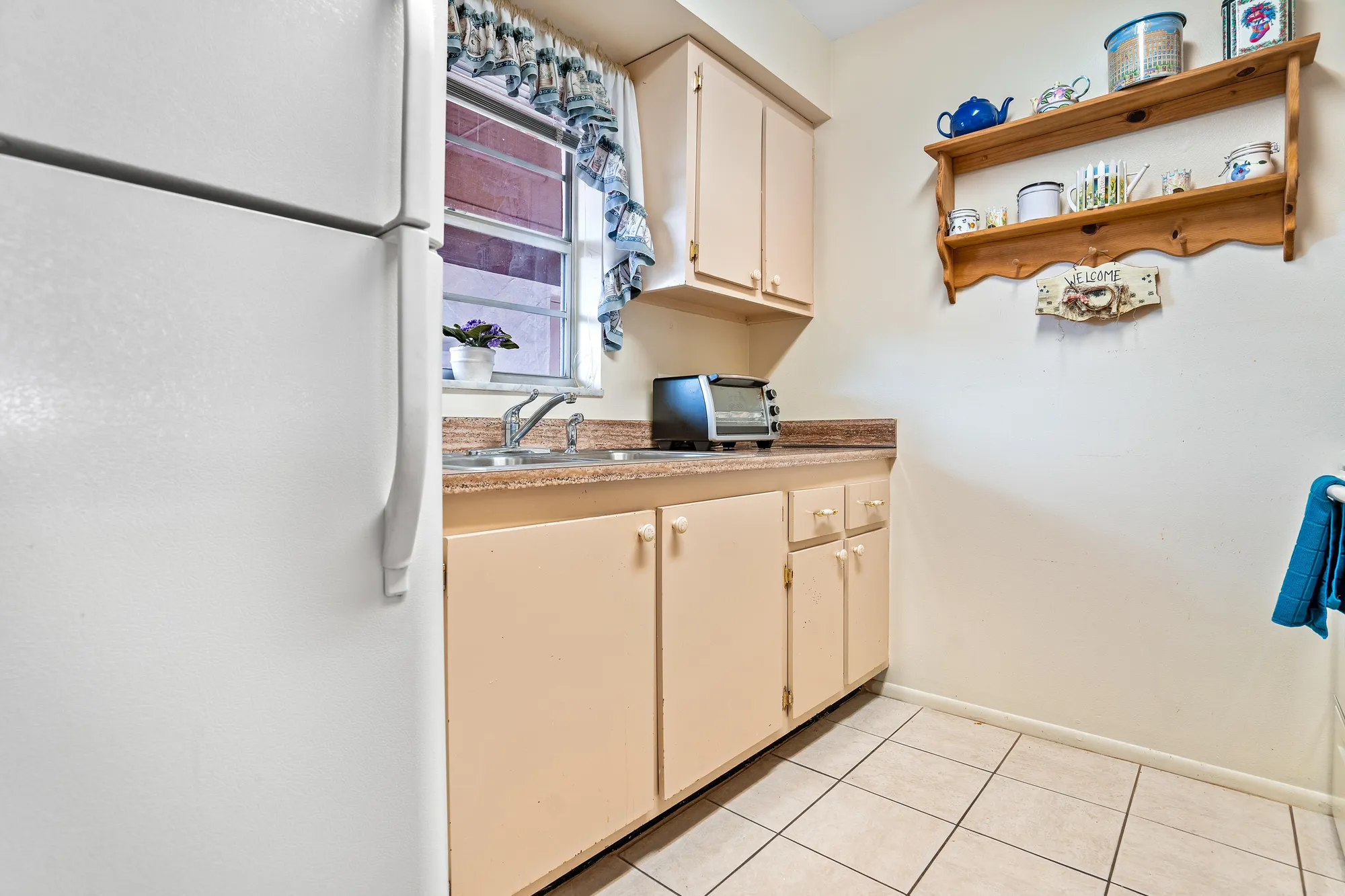 Property Slideshow image 8 of 18 | 12019 w greenway dr 205, Royal Palm Beach, FL, 33411