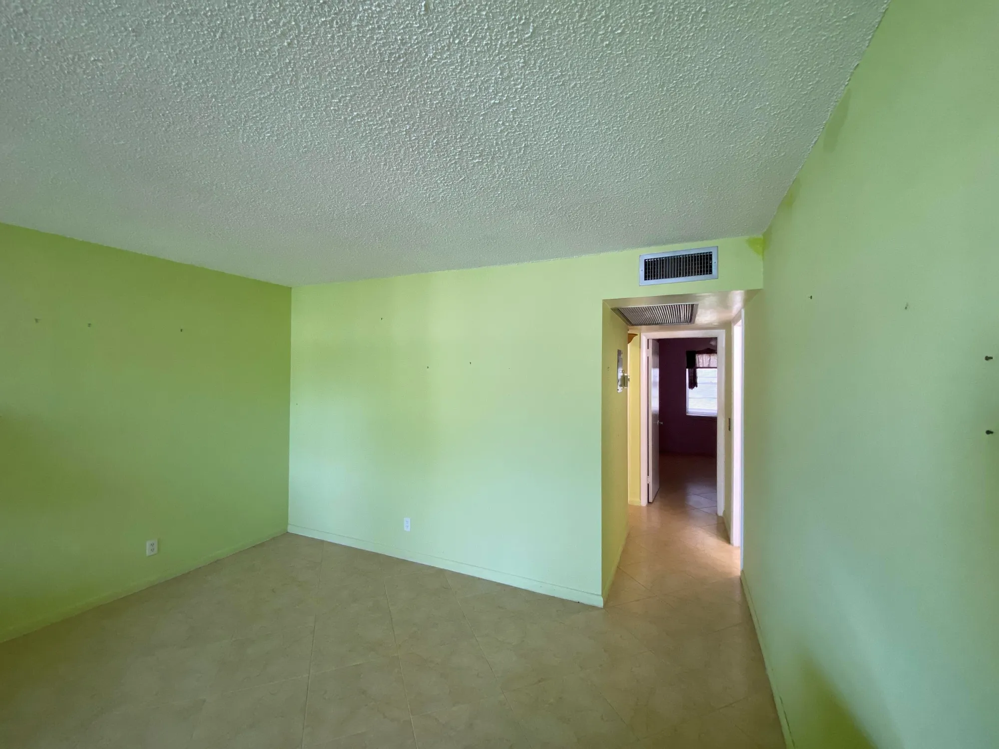 Property Slideshow image 7 of 40 | 95 cambridge e unit e, West Palm Beach, FL, 33417