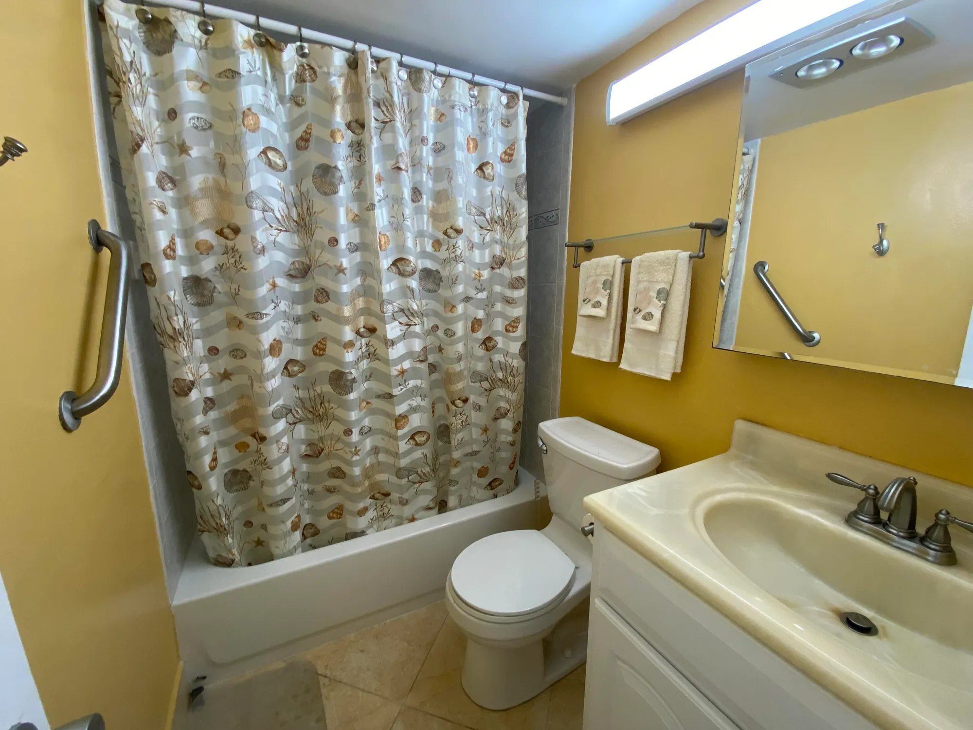 Property Slideshow image 18 of 40 | 95 cambridge e unit e, West Palm Beach, FL, 33417