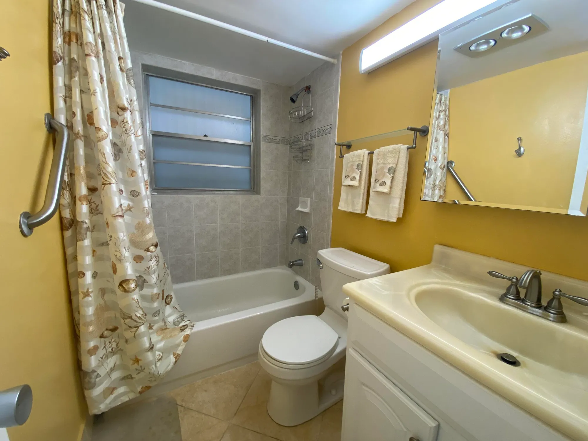 Property Slideshow image 19 of 40 | 95 cambridge e unit e, West Palm Beach, FL, 33417