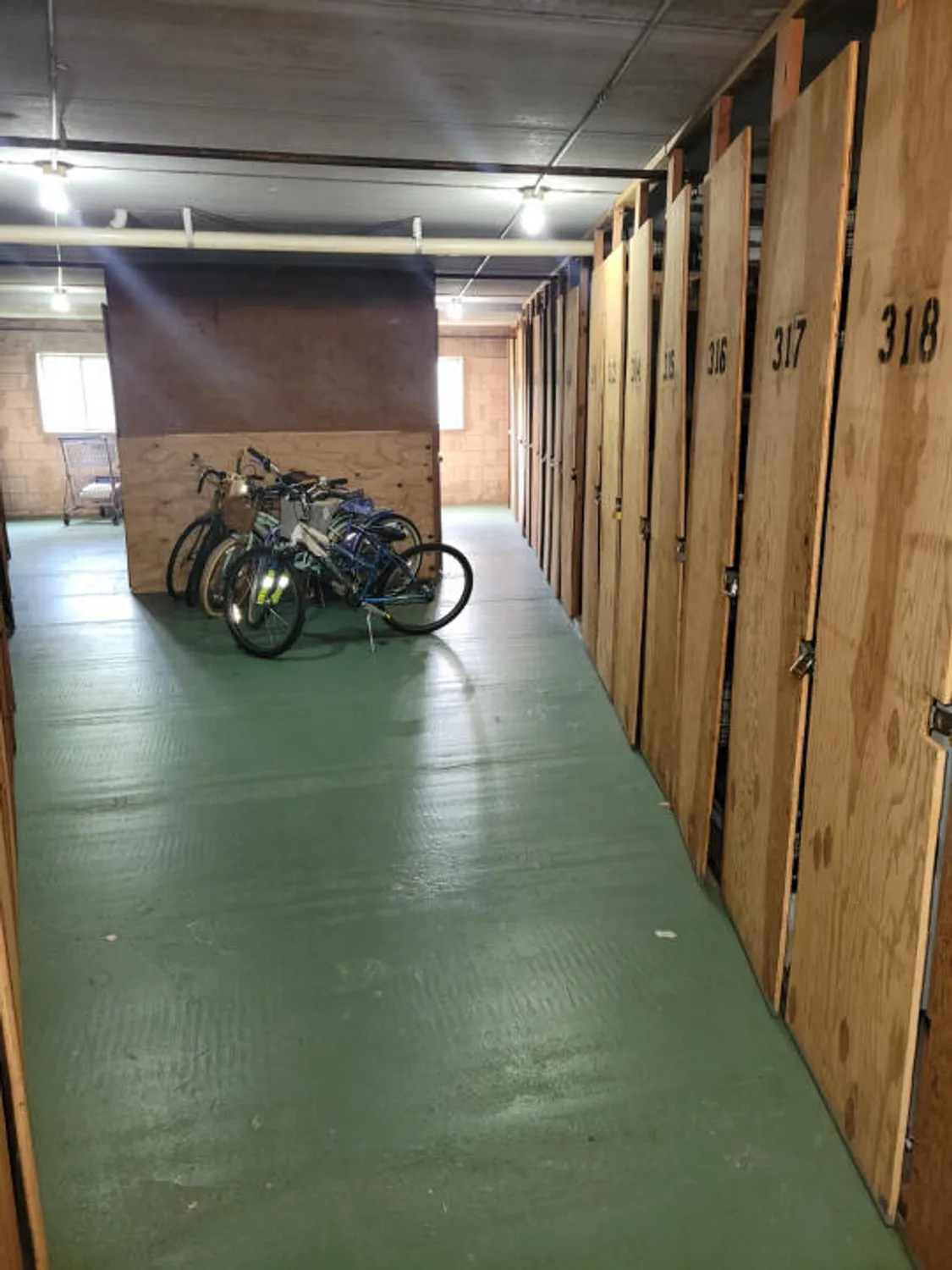 Property Slideshow image 32 of 40 | 3300 springdale blvd, Palm Springs, FL, 33461