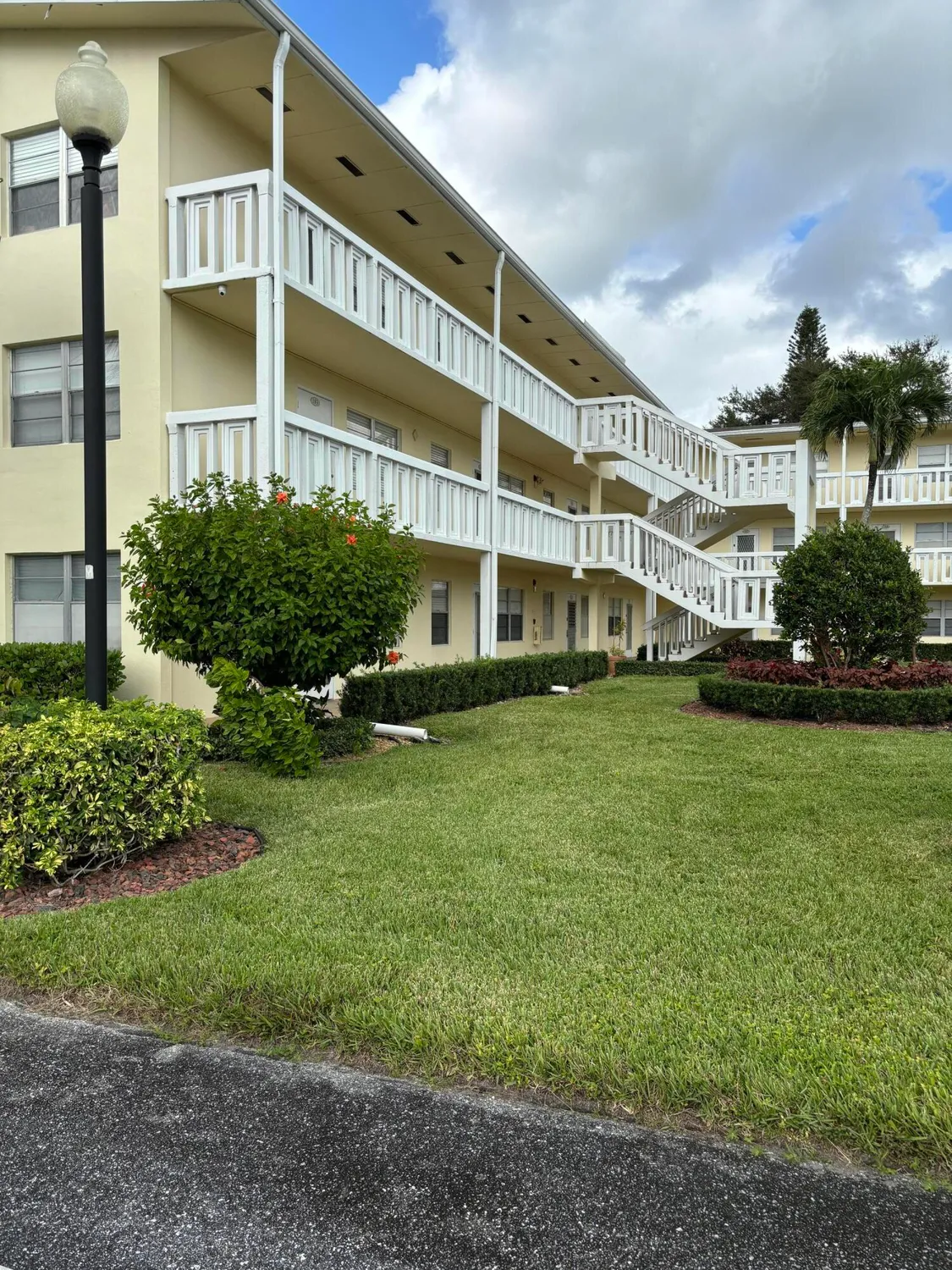 Property Slideshow image 3 of 19 | 200 dorset e unit e, Boca Raton, FL, 33434