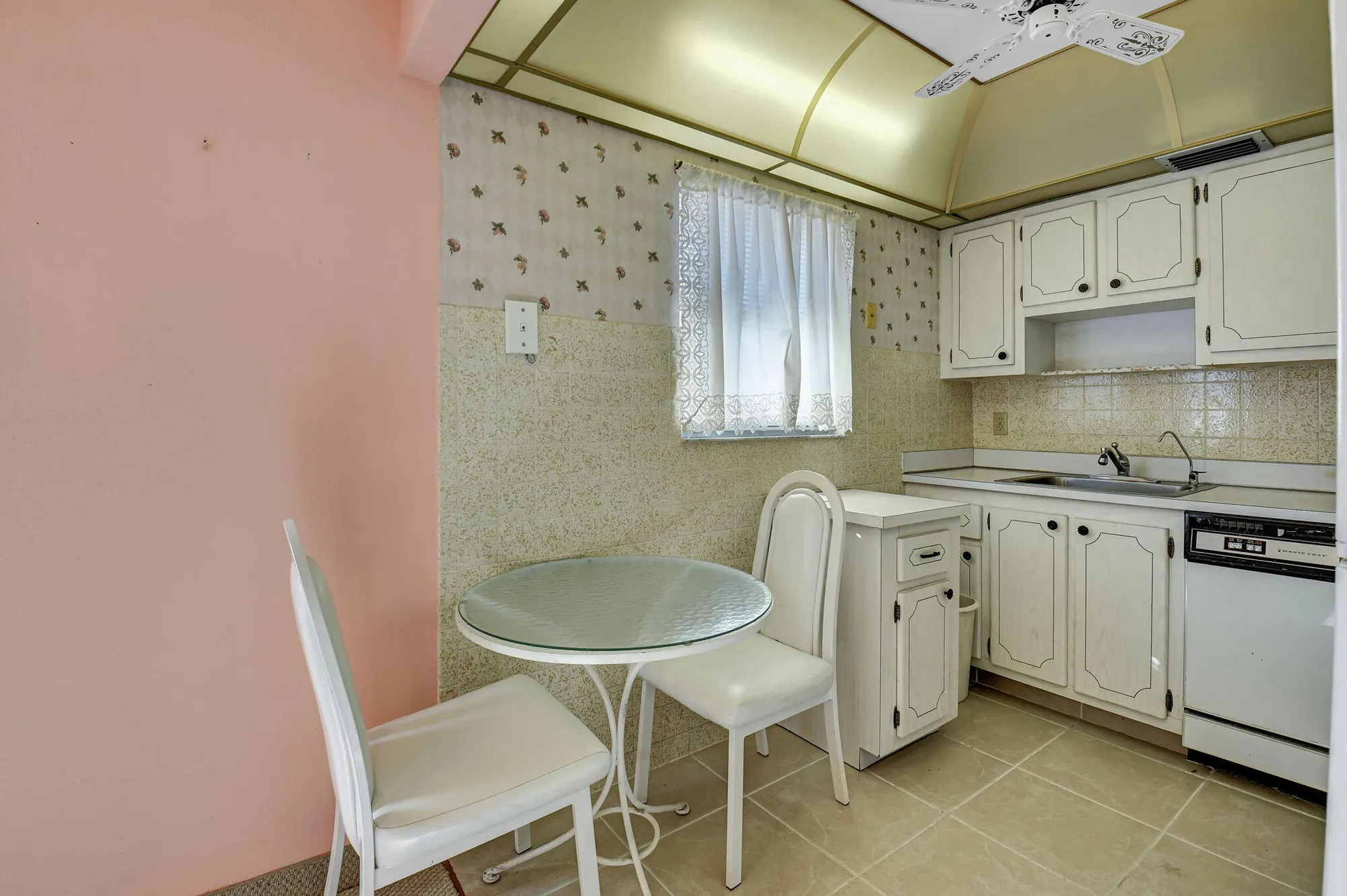 Property Slideshow image 12 of 58 | 325 saxony g, Delray Beach, FL, 33446