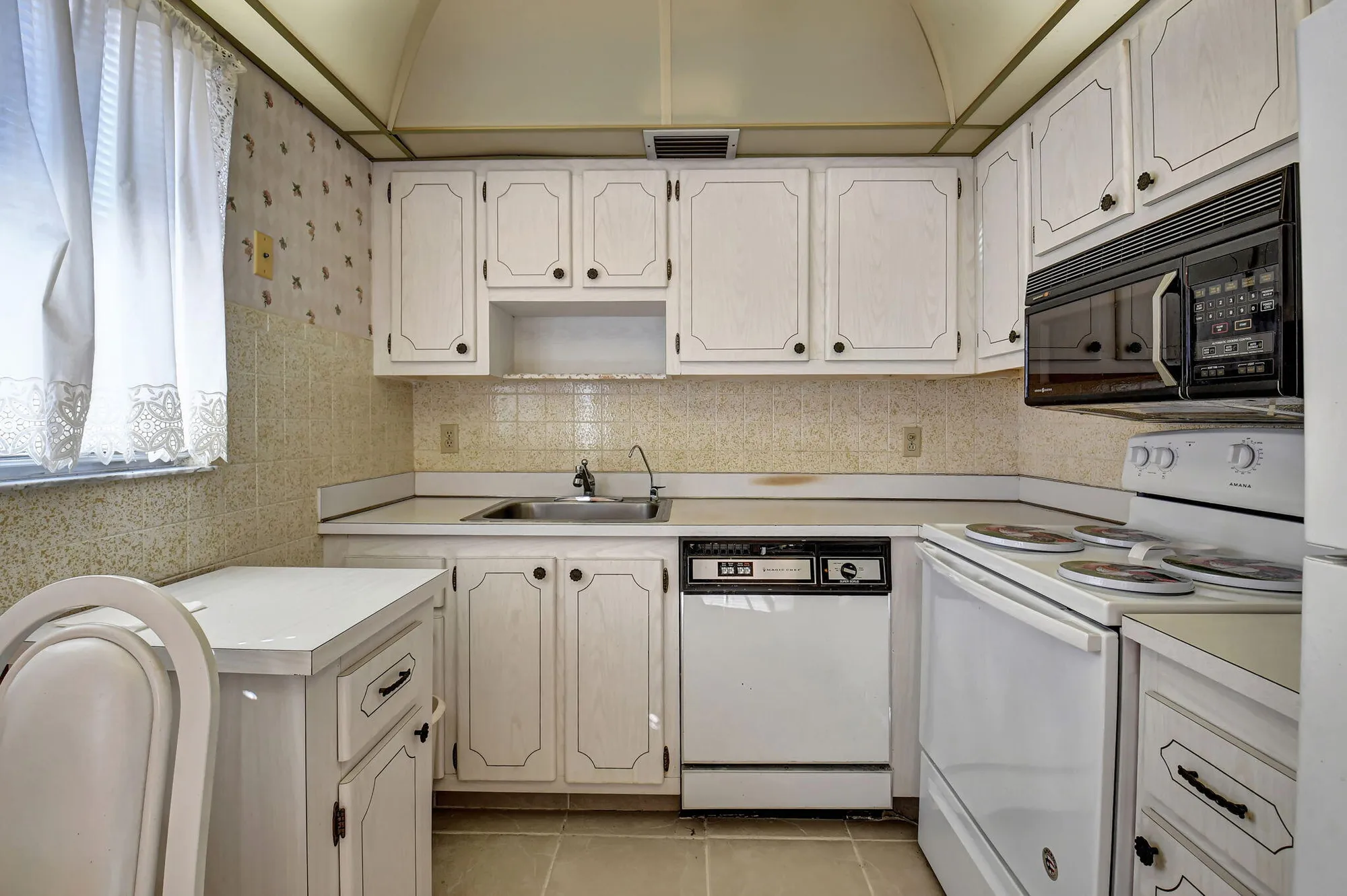 Property Slideshow image 14 of 58 | 325 saxony g, Delray Beach, FL, 33446