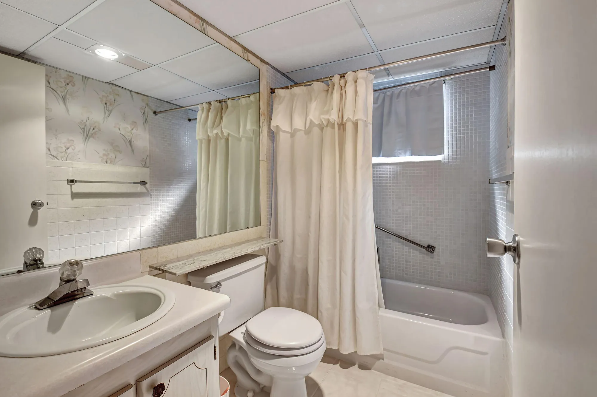 Property Slideshow image 17 of 58 | 325 saxony g, Delray Beach, FL, 33446