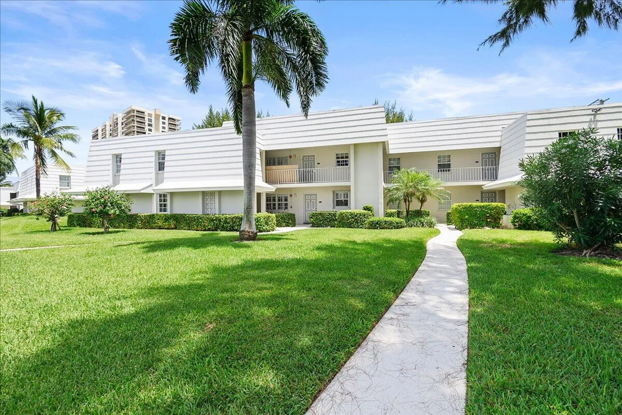 Property Slideshow image 5 of 40 | 1252 sugar sands blvd apt 132, Riviera Beach, FL, 33404