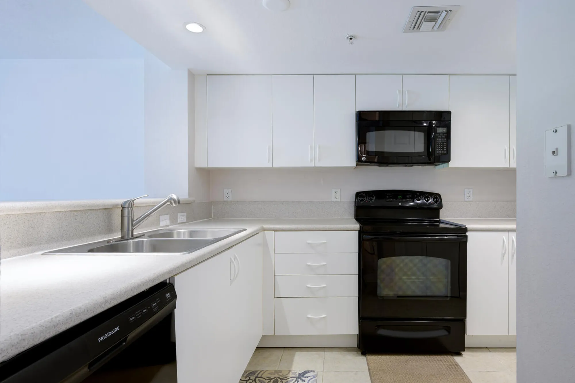 Property Slideshow image 10 of 19 | 3474 cypress trl f103, West Palm Beach, FL, 33417