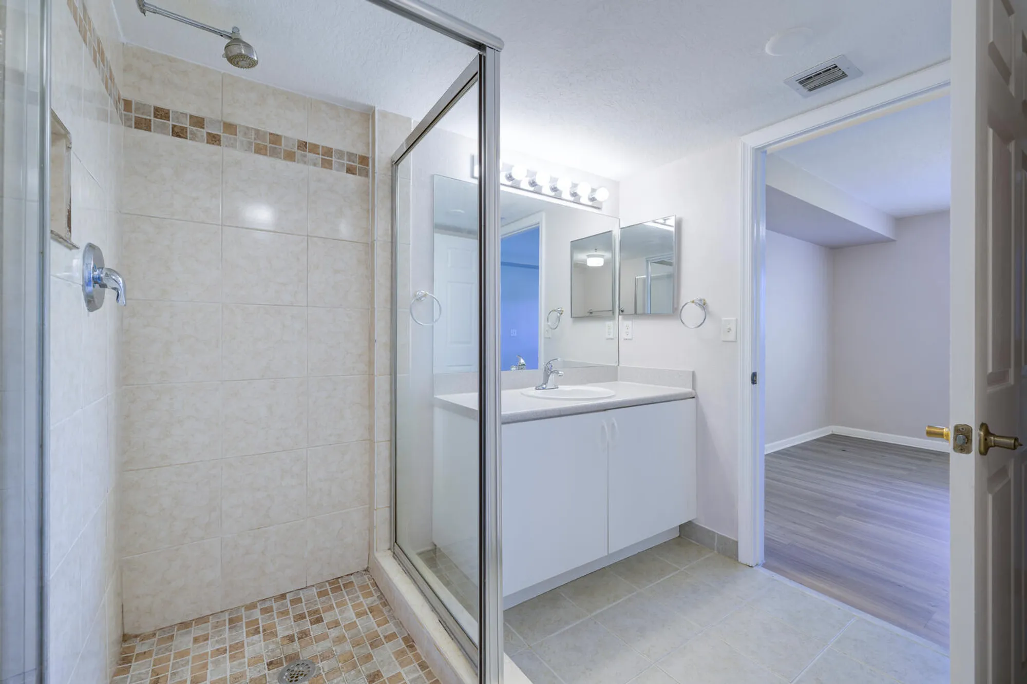 Property Slideshow image 15 of 19 | 3474 cypress trl f103, West Palm Beach, FL, 33417