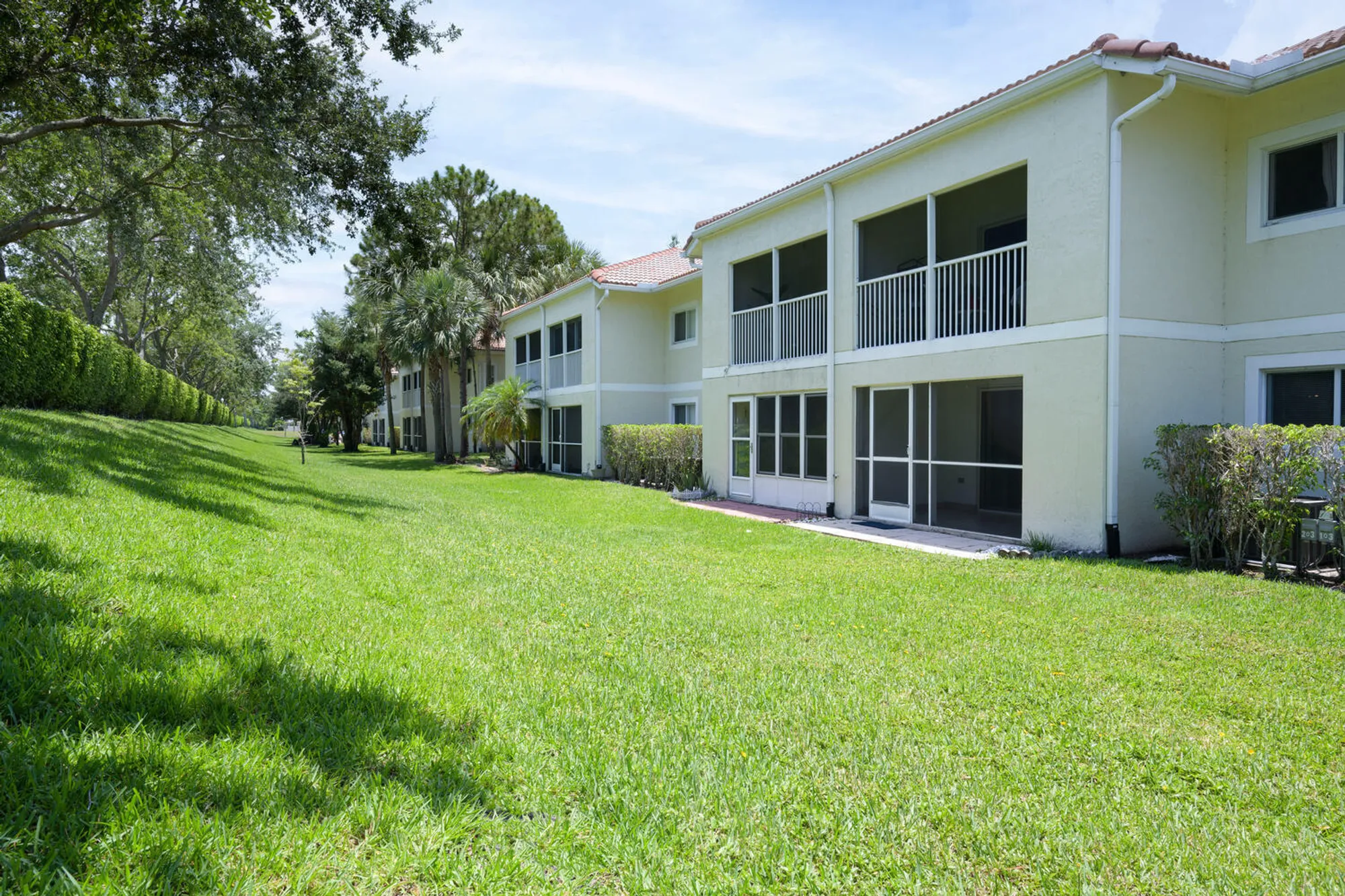 Property Slideshow image 17 of 19 | 3474 cypress trl f103, West Palm Beach, FL, 33417