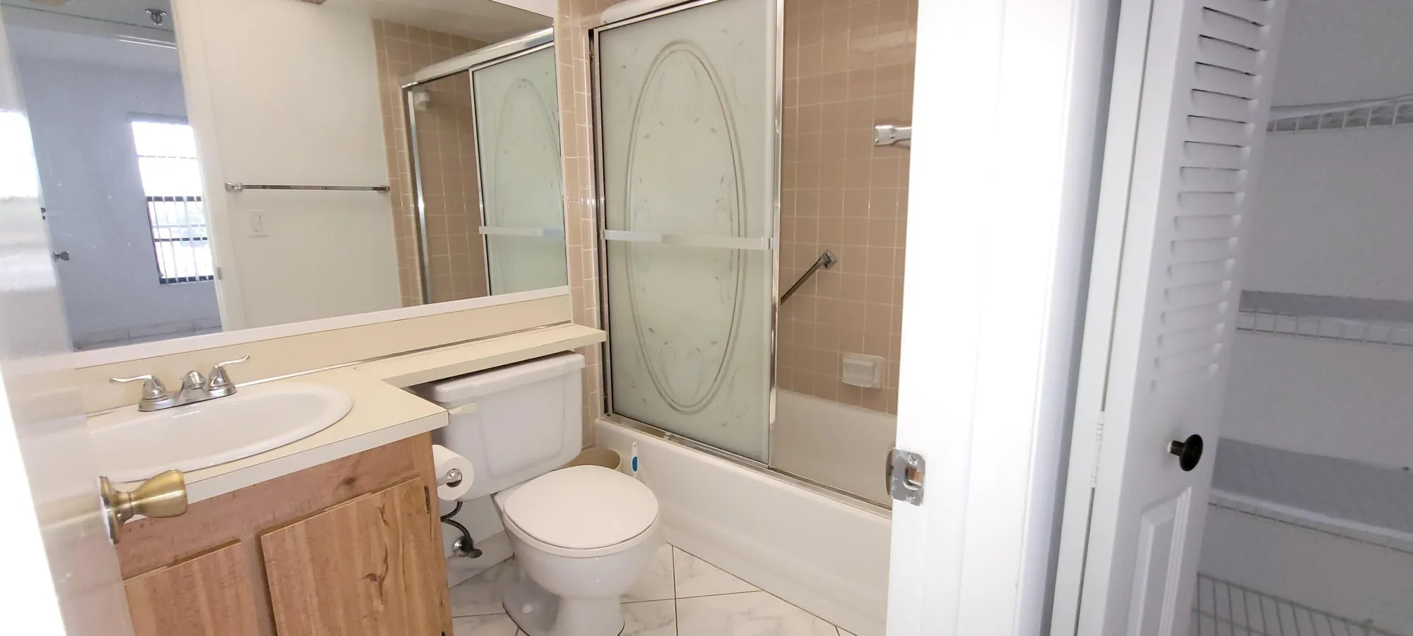 Property Slideshow image 11 of 16 | 4700 lucerne lakes blvd 407, Lake Worth, FL, 33467