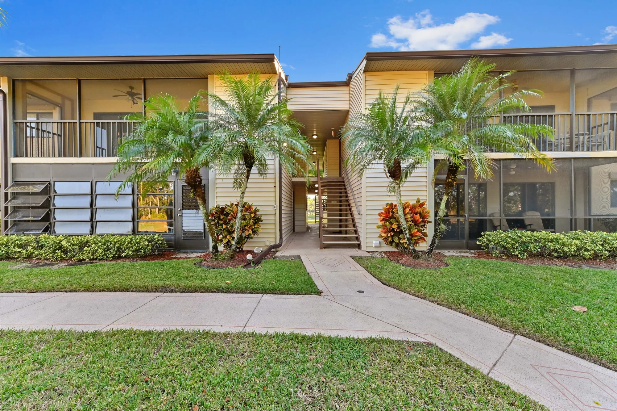 Property Slideshow image 1 of 50 | 15500 lakes of delray blvd apt 207, Delray Beach, FL, 33484