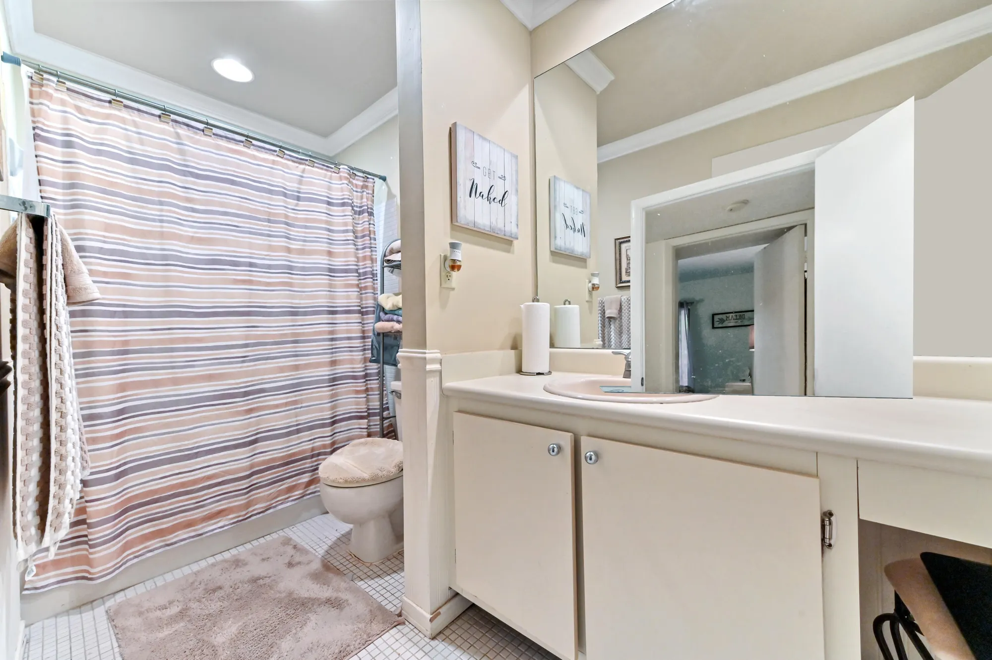 Property Slideshow image 16 of 50 | 15500 lakes of delray blvd apt 207, Delray Beach, FL, 33484