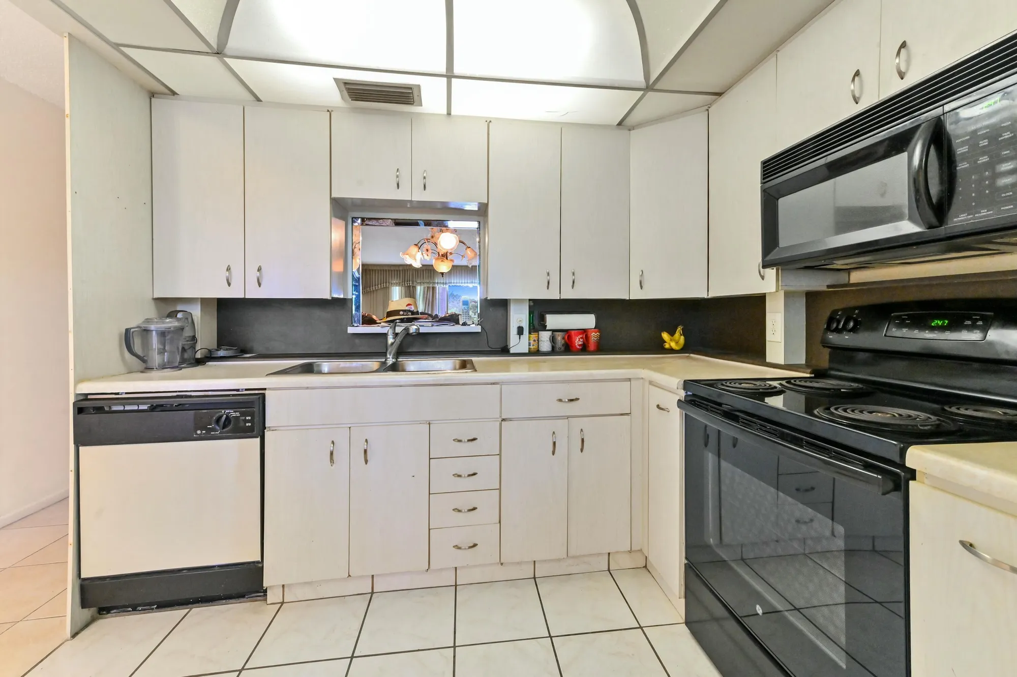 Property Slideshow image 3 of 35 | 2503 antigua ter c3, Coconut Creek, FL, 33066