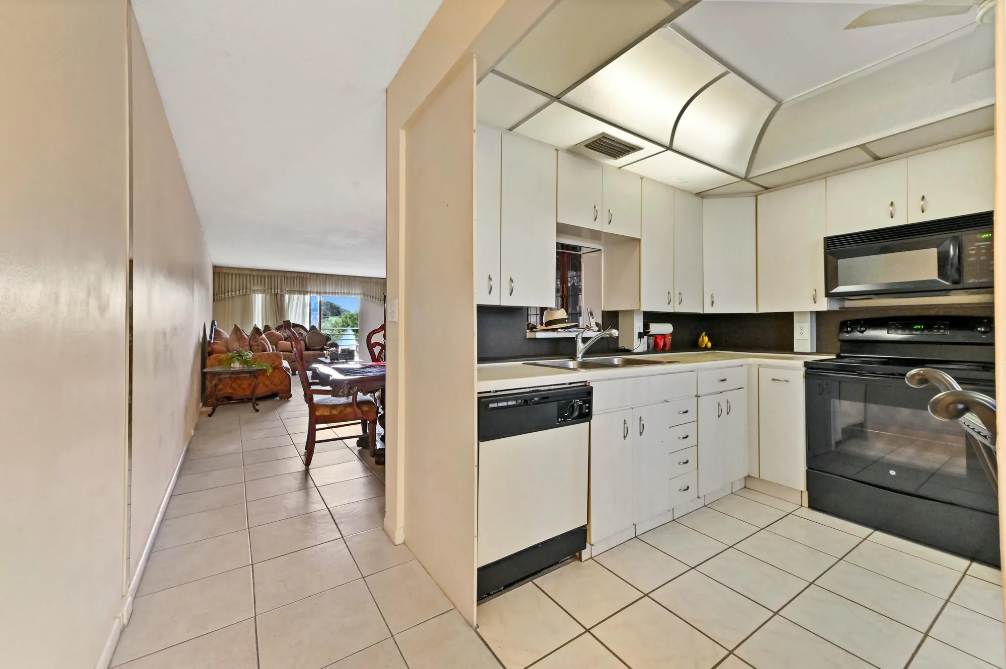 Property Slideshow image 4 of 35 | 2503 antigua ter c3, Coconut Creek, FL, 33066