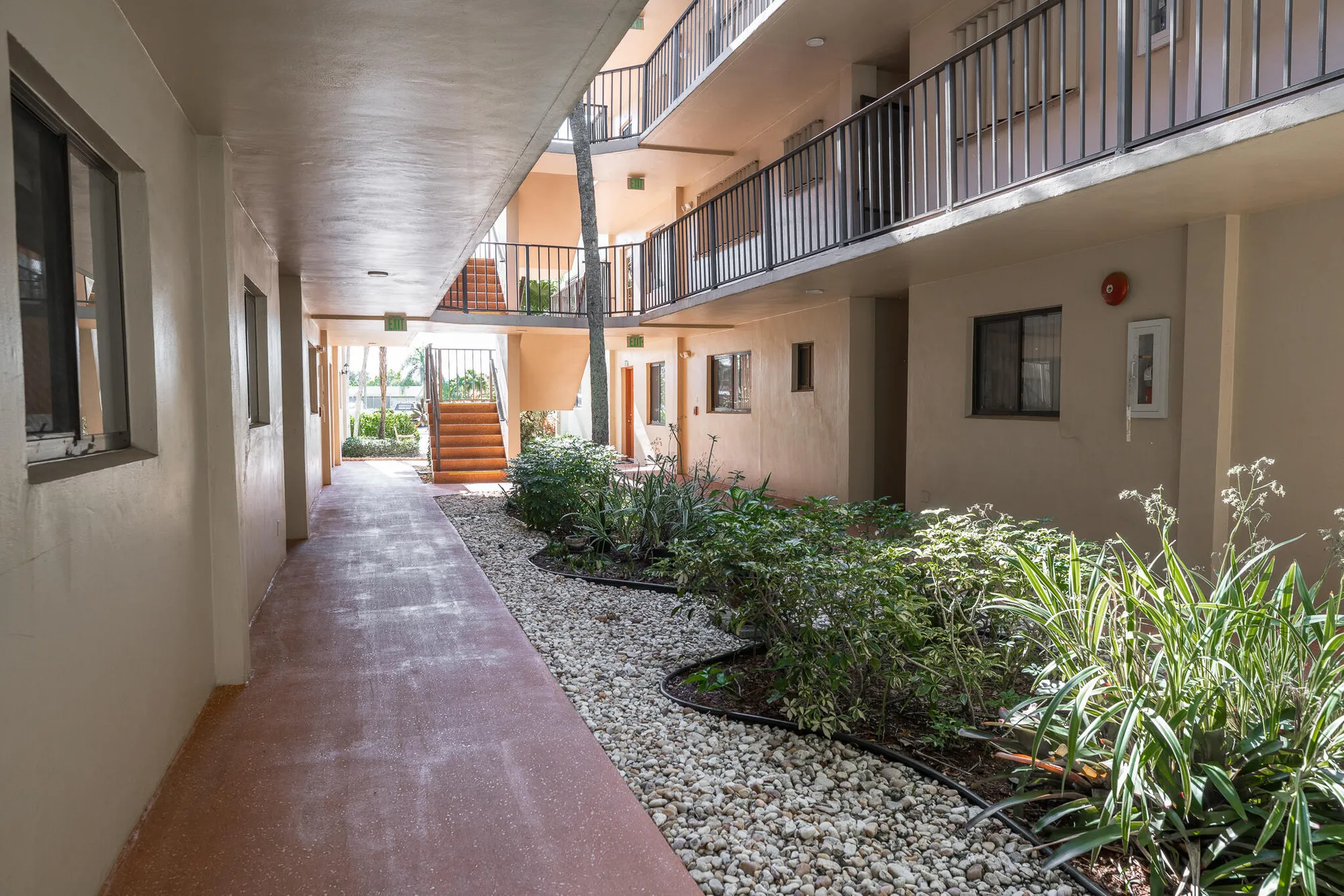 Property Slideshow image 32 of 37 | 5250 las verdes cir apt 116, Delray Beach, FL, 33484
