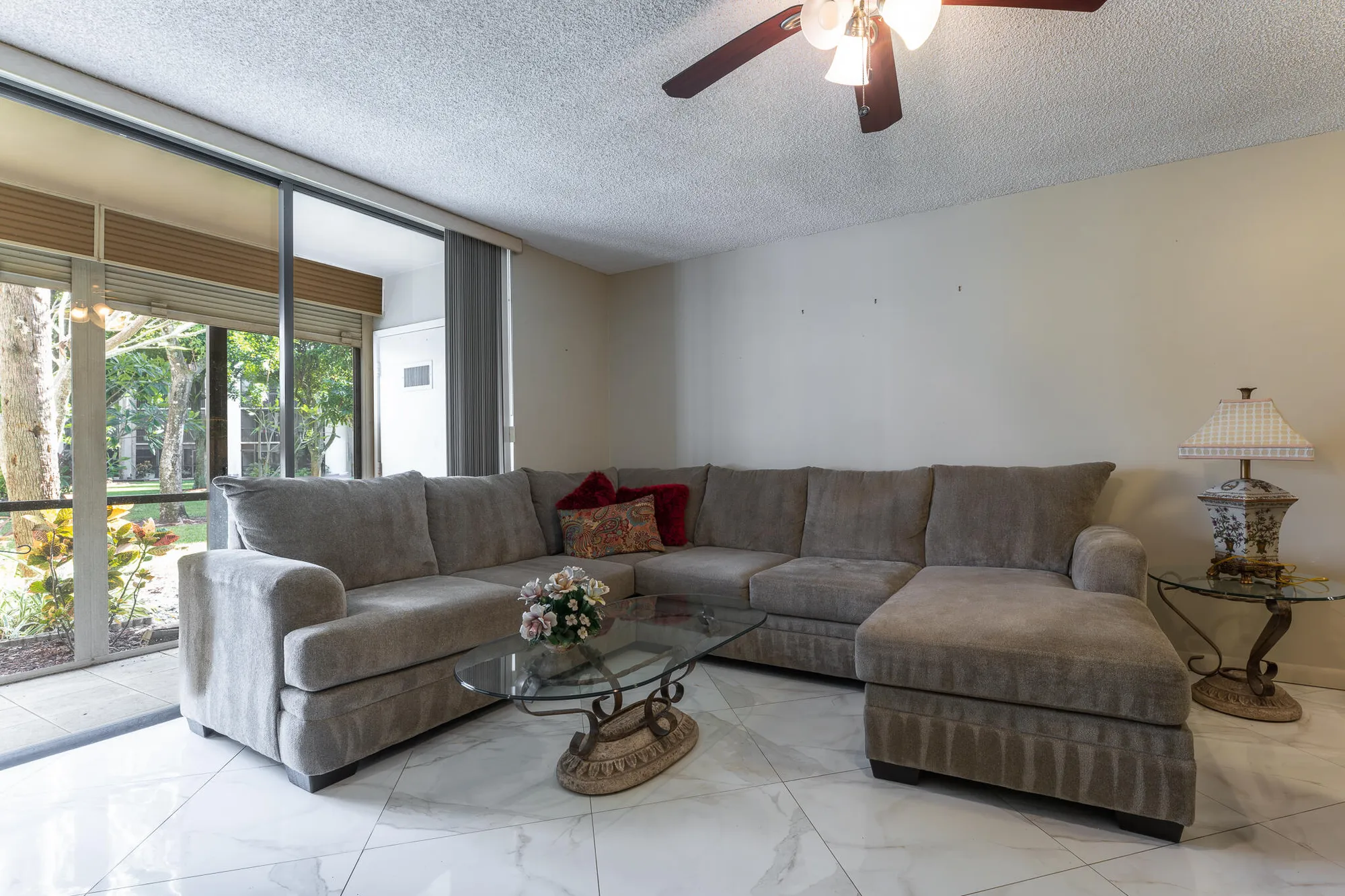 Property Slideshow image 11 of 37 | 5250 las verdes cir apt 116, Delray Beach, FL, 33484