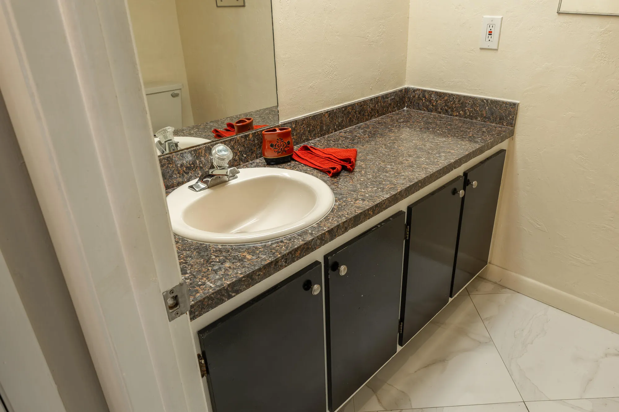 Property Slideshow image 24 of 37 | 5250 las verdes cir apt 116, Delray Beach, FL, 33484