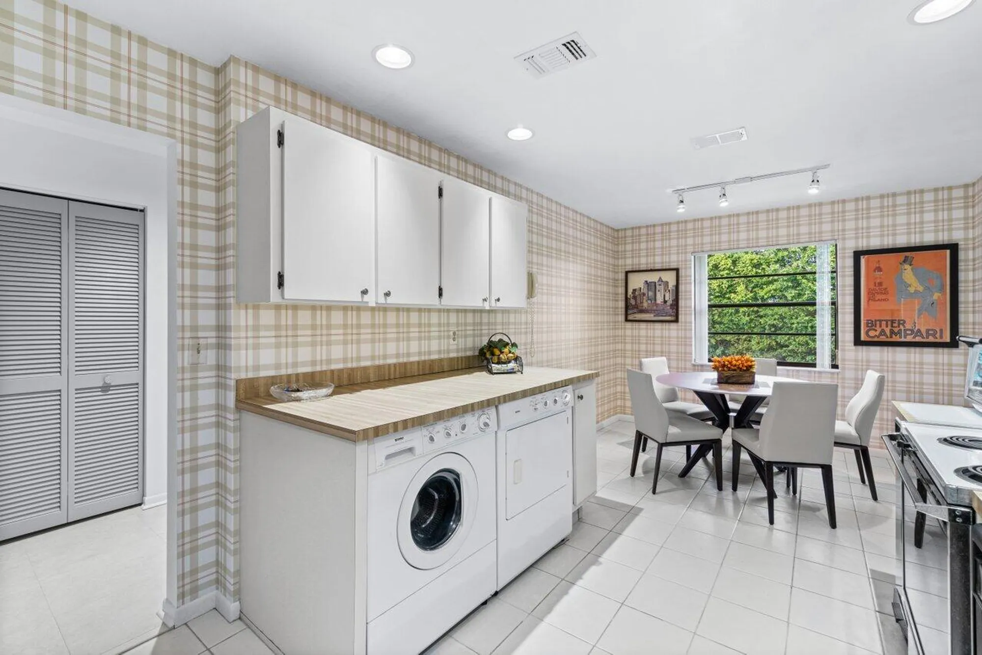 Property Slideshow image 16 of 46 | 20 westgate ln b, Boynton Beach, FL, 33436