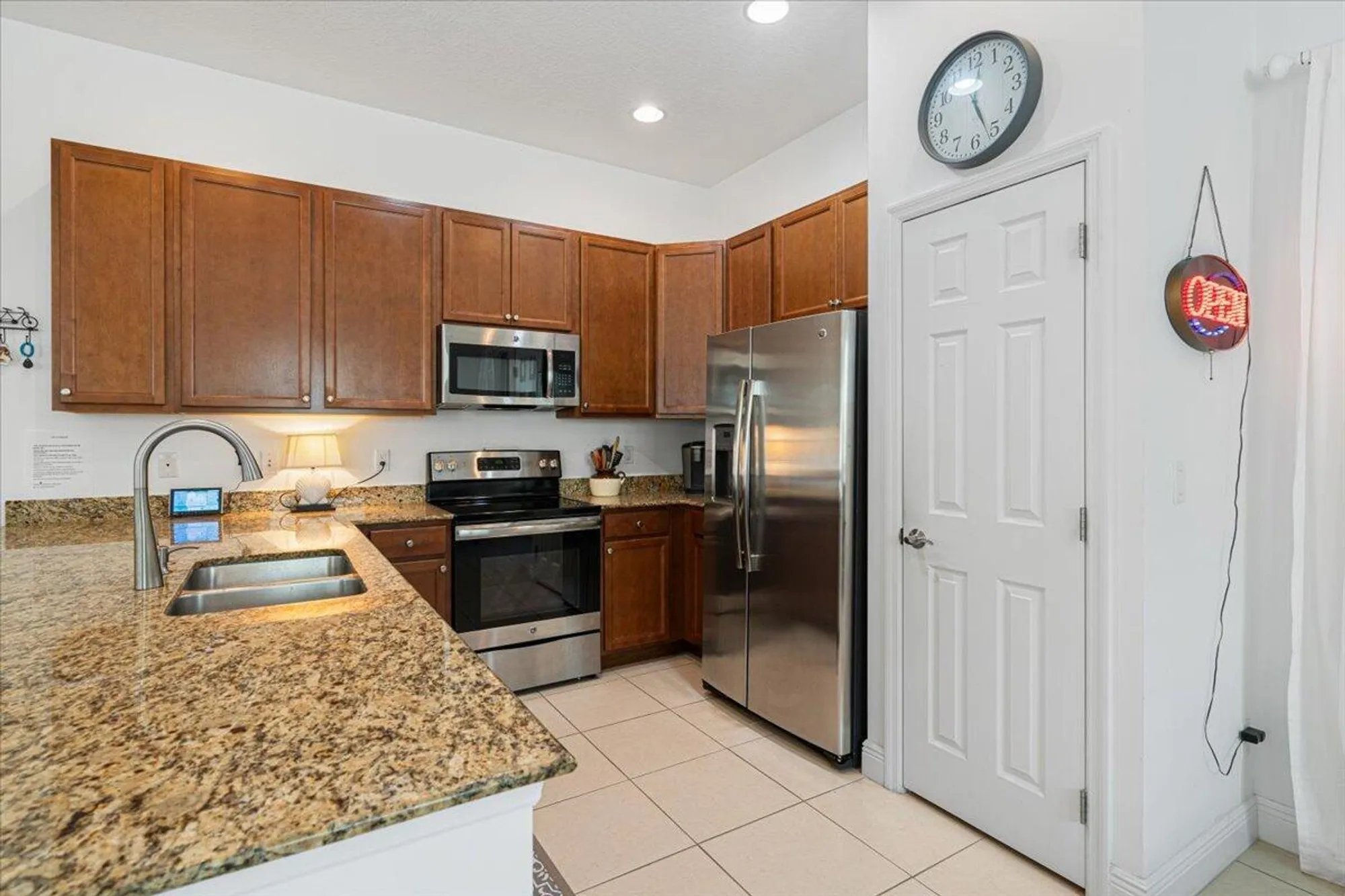 Property Slideshow image 15 of 76 | 10065 sw duccio ln, Port Saint Lucie, FL, 34986