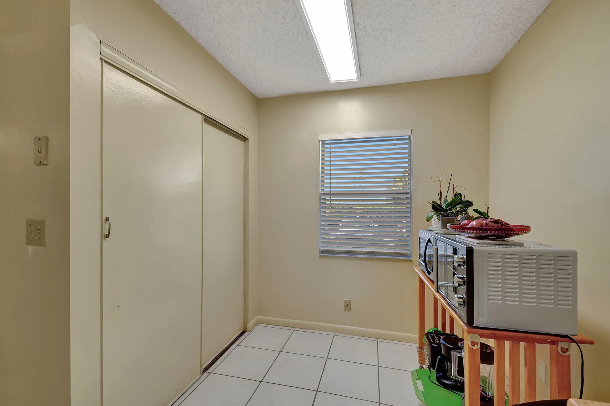 Property Slideshow image 8 of 73 | 6768 10th ave 113, Lake Worth, FL, 33467