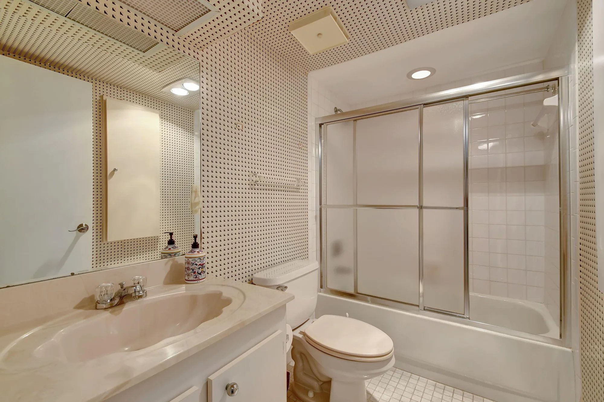 Property Slideshow image 28 of 73 | 6768 10th ave 113, Lake Worth, FL, 33467