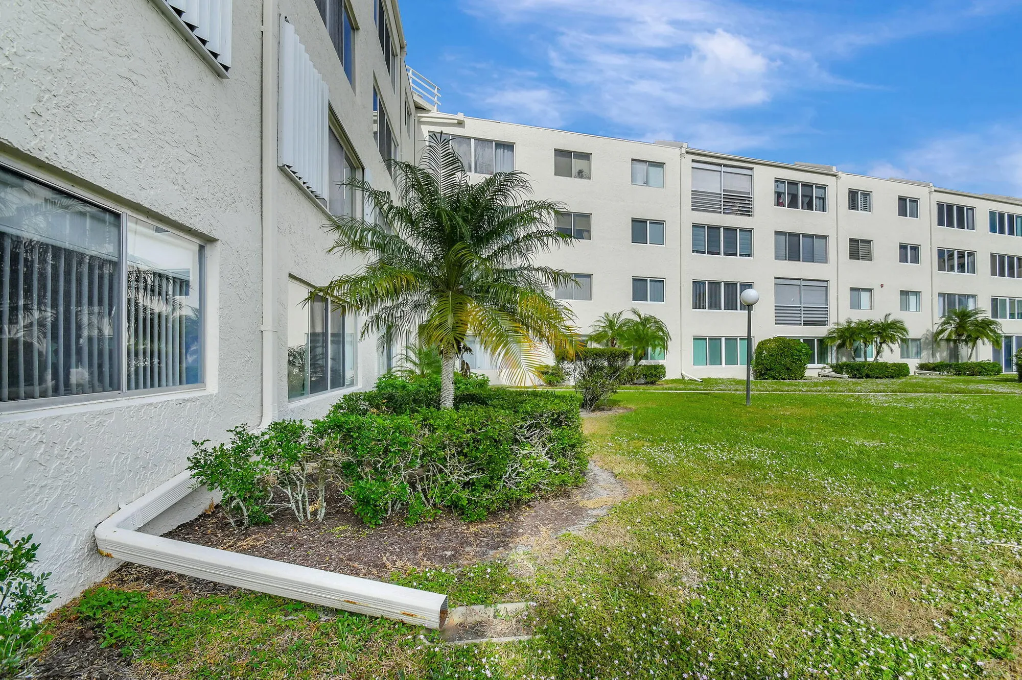 Property Slideshow image 31 of 73 | 6768 10th ave 113, Lake Worth, FL, 33467