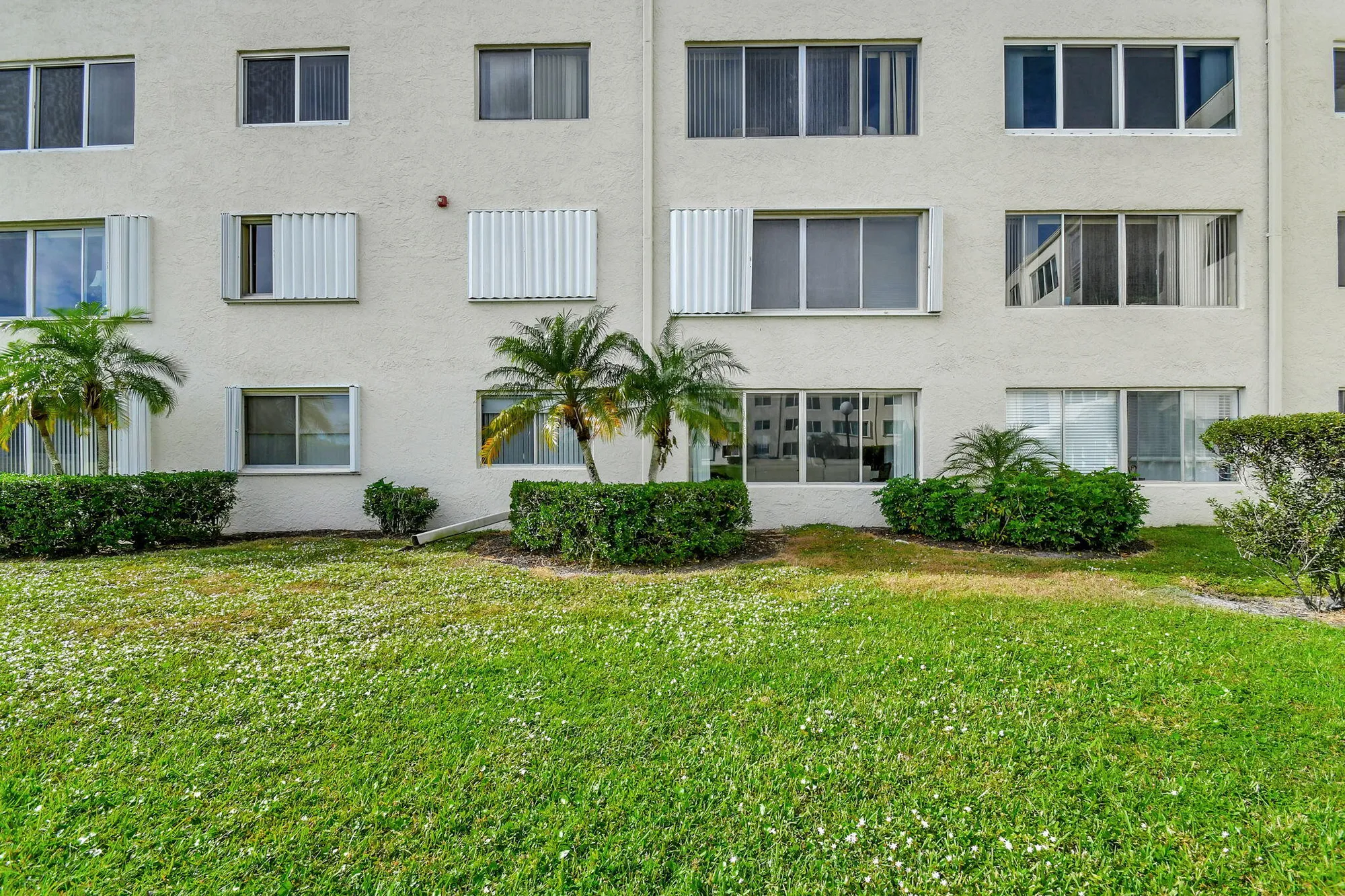 Property Slideshow image 33 of 73 | 6768 10th ave 113, Lake Worth, FL, 33467