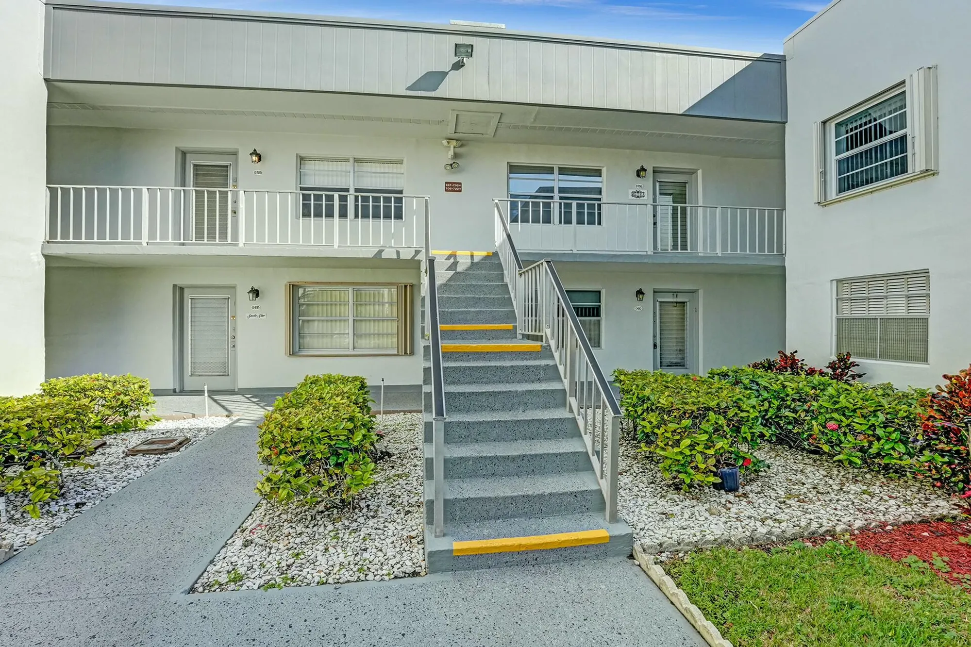 Property Slideshow image 15 of 40 | 710 burgundy o, Delray Beach, FL, 33484