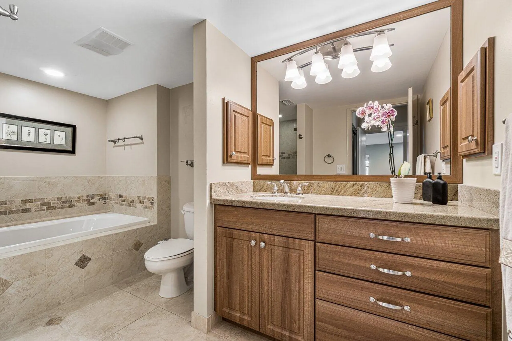 Property Slideshow image 9 of 34 | 22 westgate ln h, Boynton Beach, FL, 33436