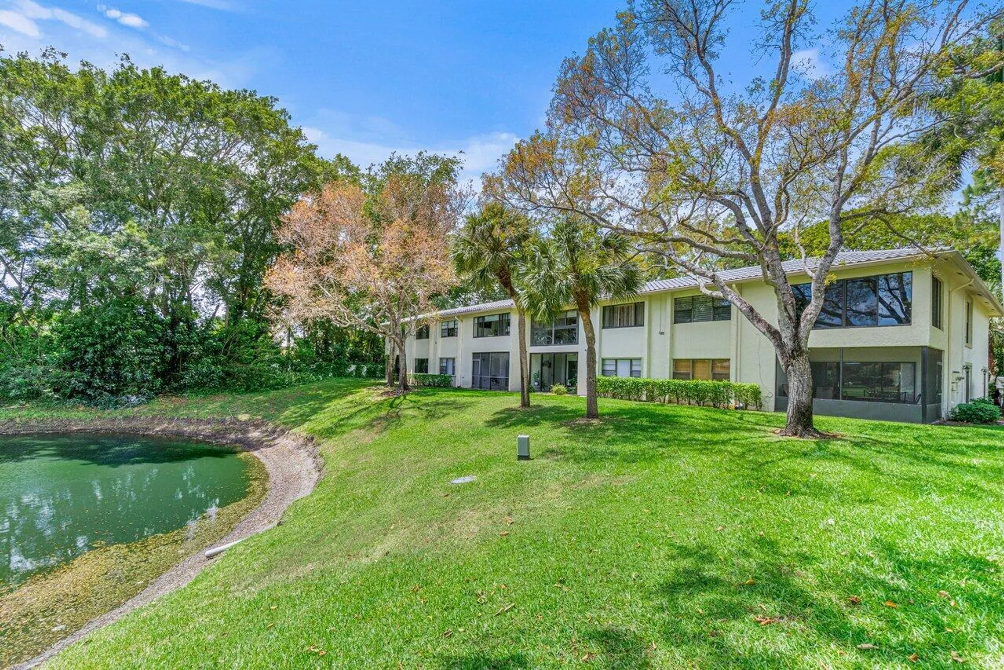 Property Slideshow image 15 of 34 | 22 westgate ln h, Boynton Beach, FL, 33436