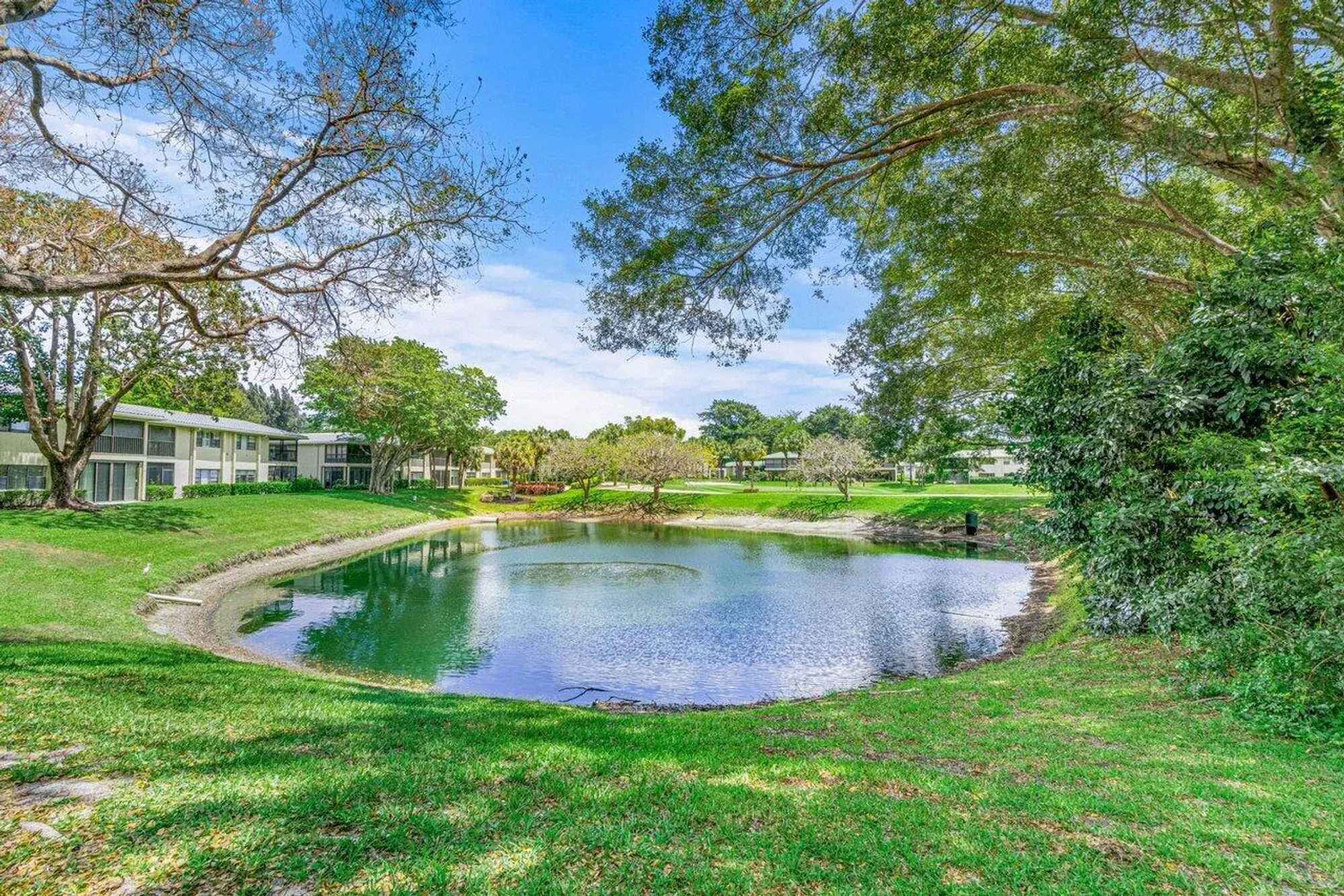 Property Slideshow image 13 of 34 | 22 westgate ln h, Boynton Beach, FL, 33436