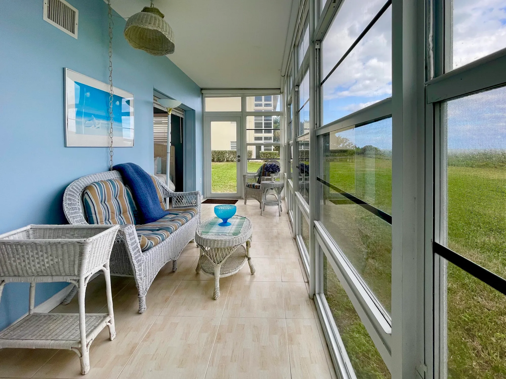Property Slideshow image 6 of 28 | 5400 a1a apt a2, Vero Beach, FL, 32963